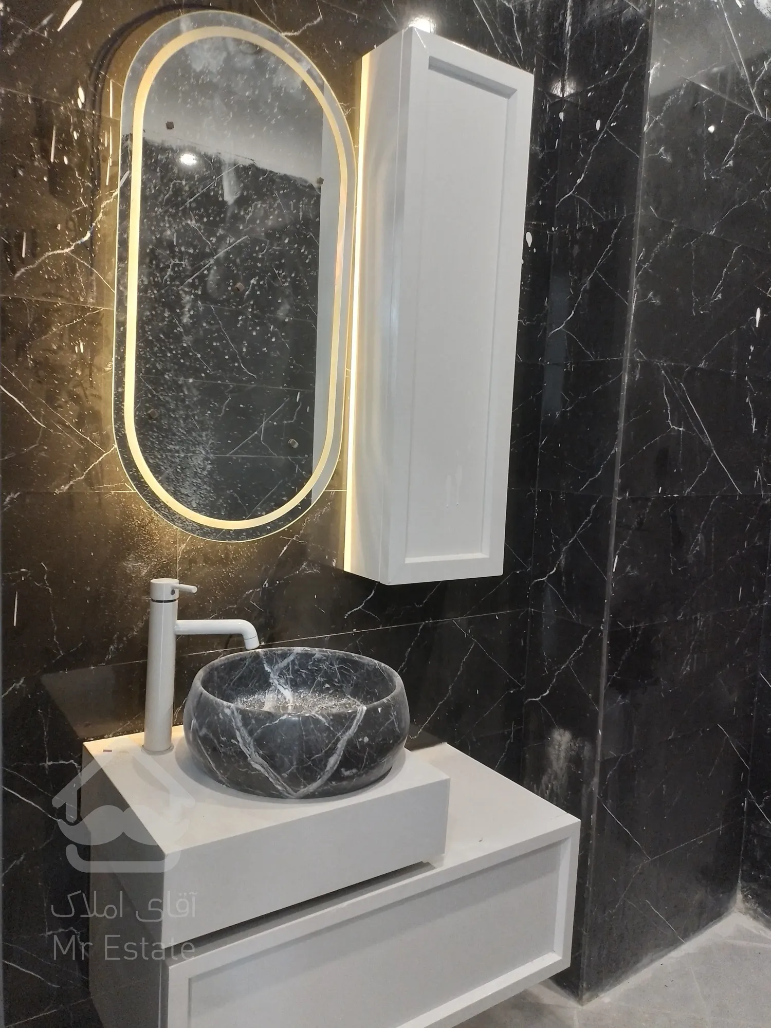 فروش اداری در پونک/127متر/سیستم تمام هوشمند/سند تک برگ  اداری/دسترسی24ساعته به واحد