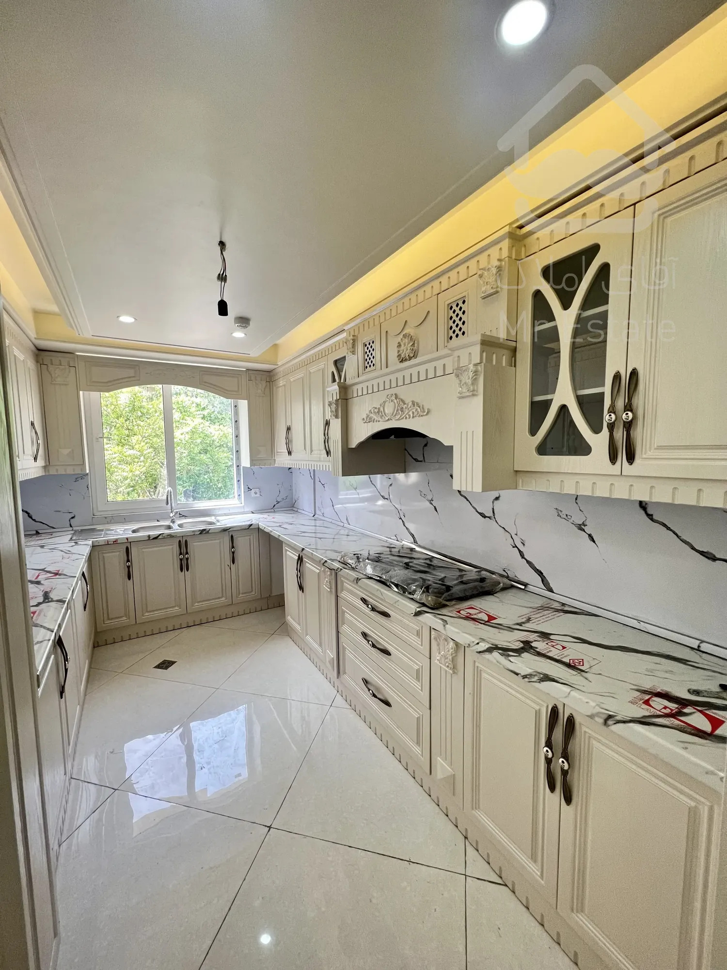 فروش آپارتمان ۱۰۵متری در سازمان برنامه