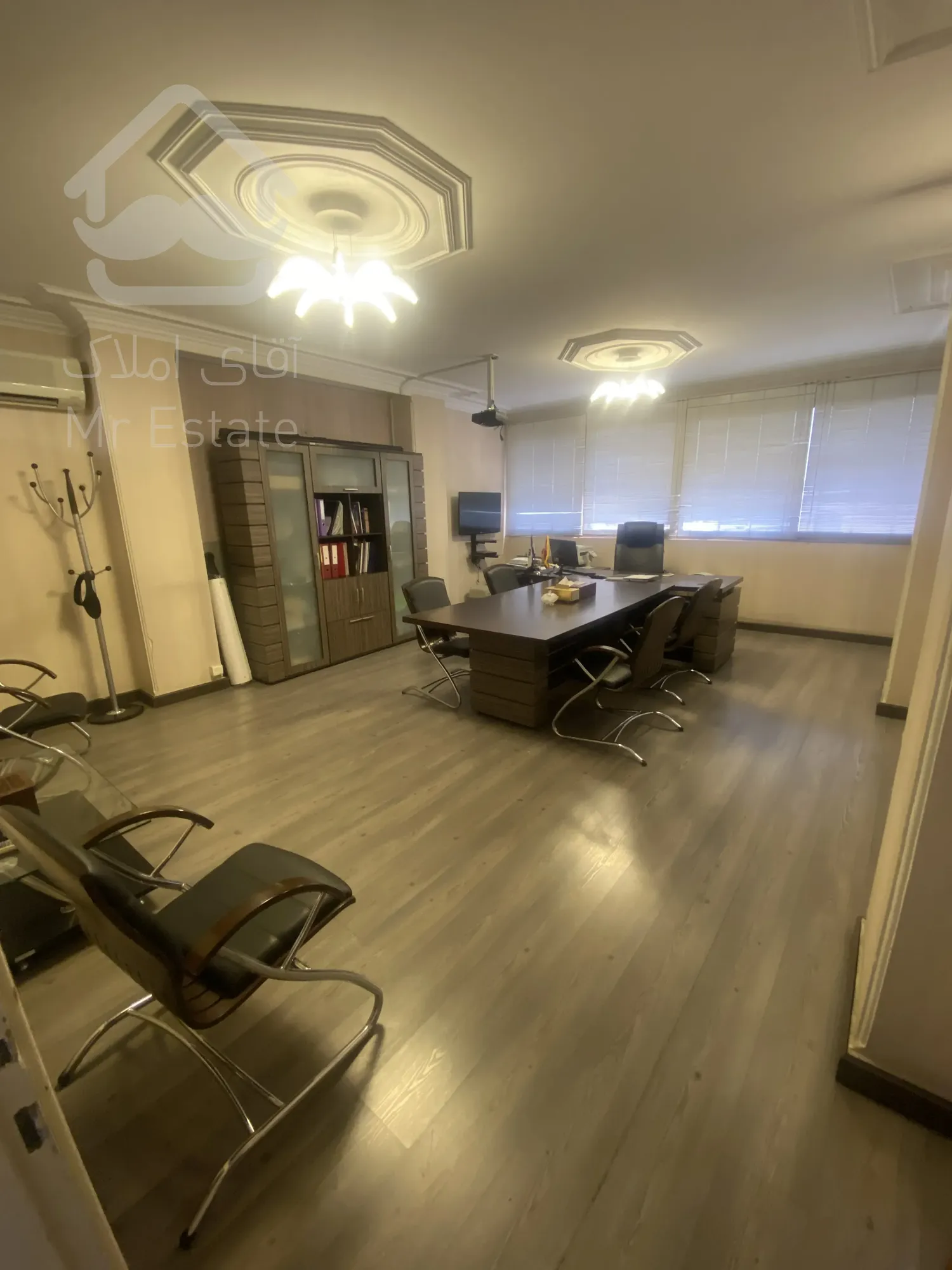 دفتر كار سند اداري ، ١٢٠ متر مربع