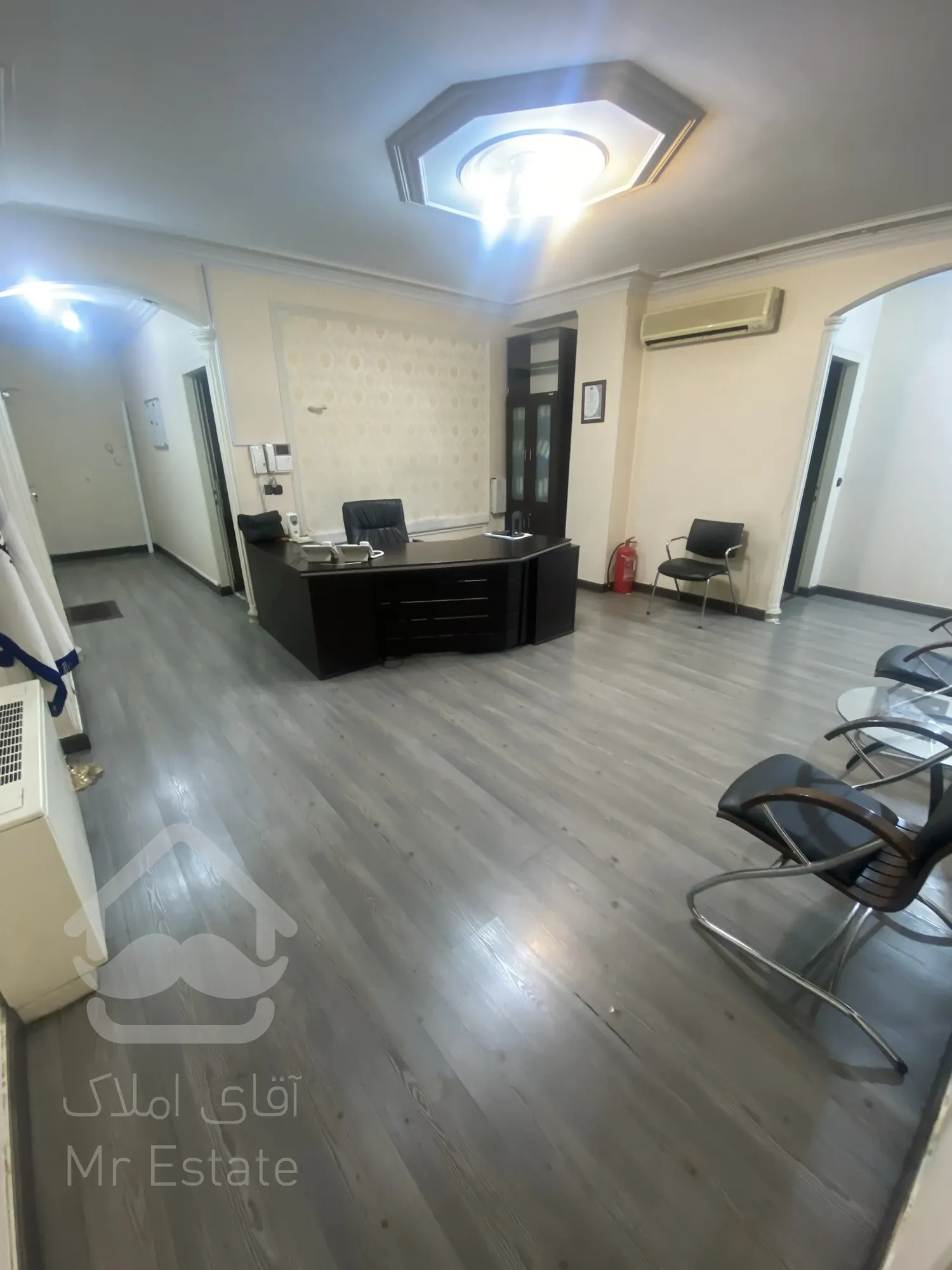 دفتر كار سند اداري ، ١٢٠ متر مربع