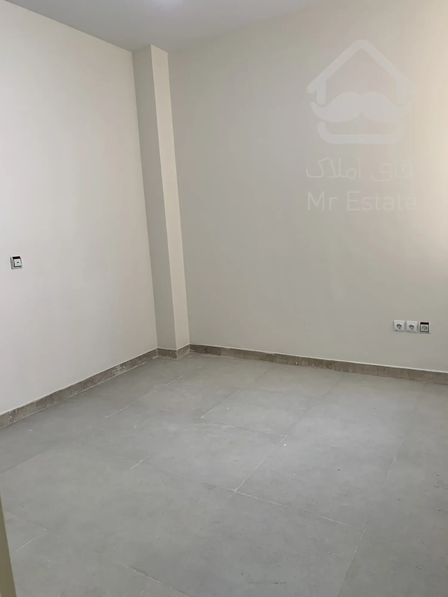 52 متر آپارتمان/شهرک ابریشم/سنددار