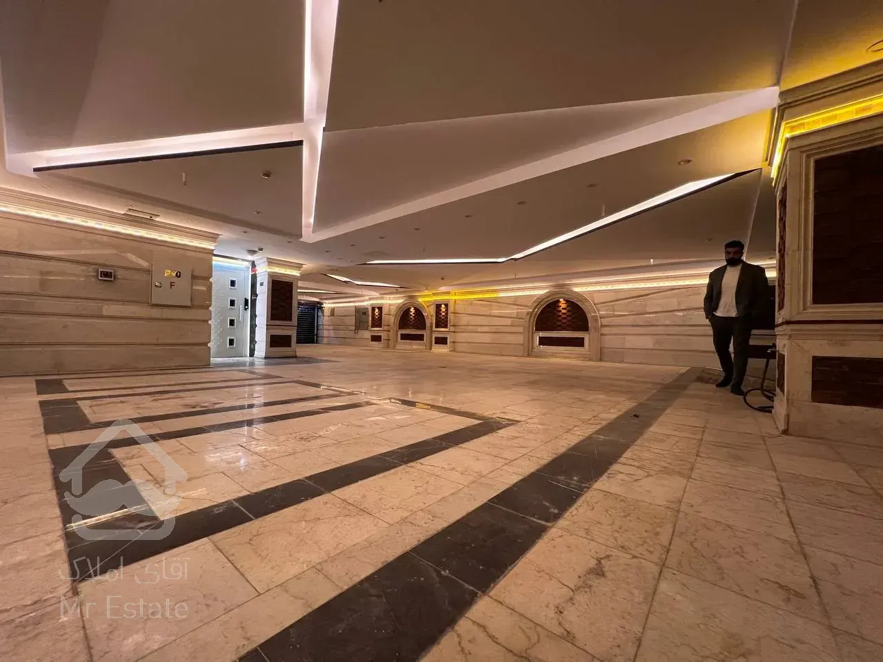 اپارتمان لوکس ۱۳ ابان باغ قوام