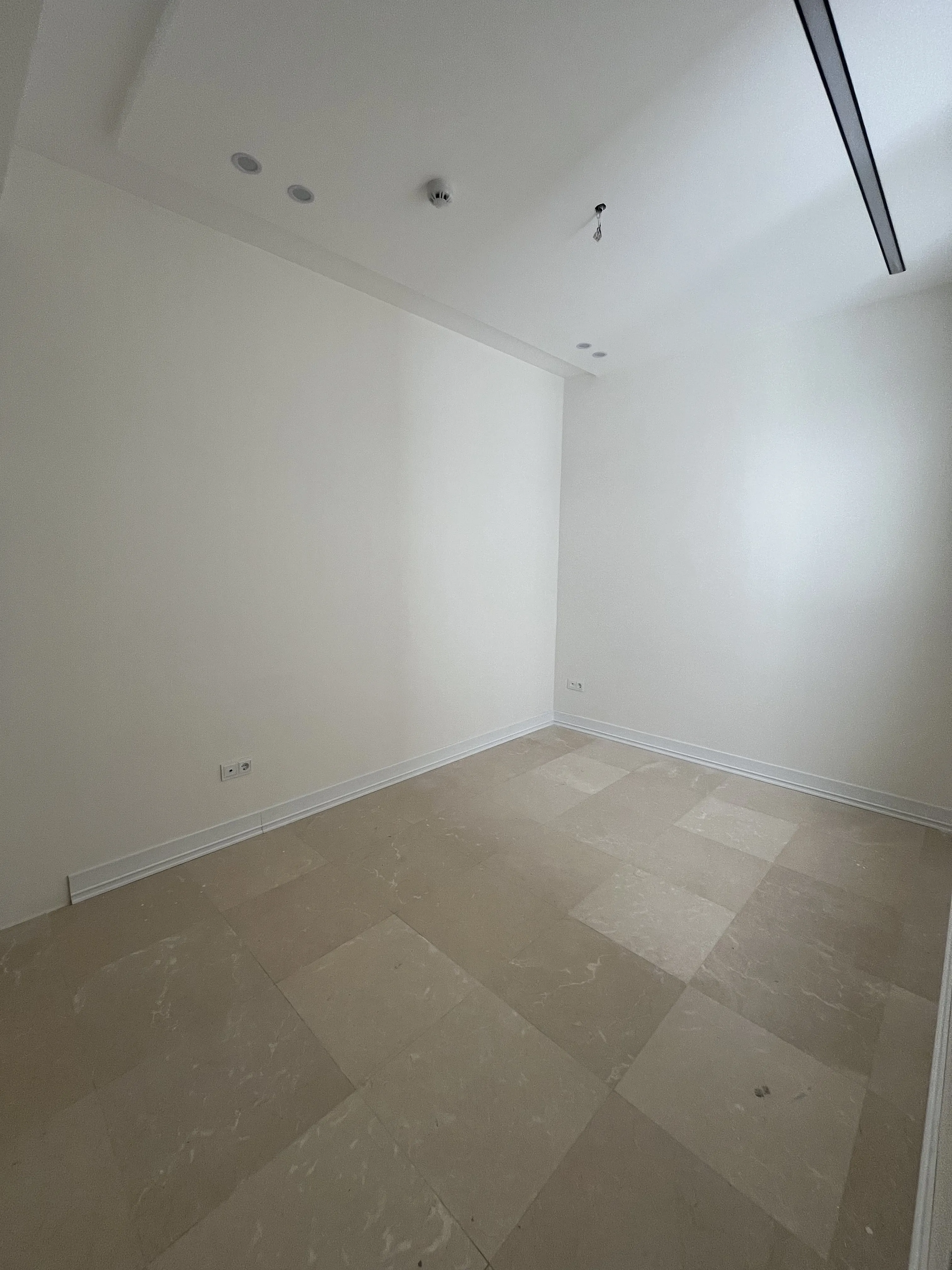 فروس واحد تاپ لوکیشن نور مستقیم زیر قیمت