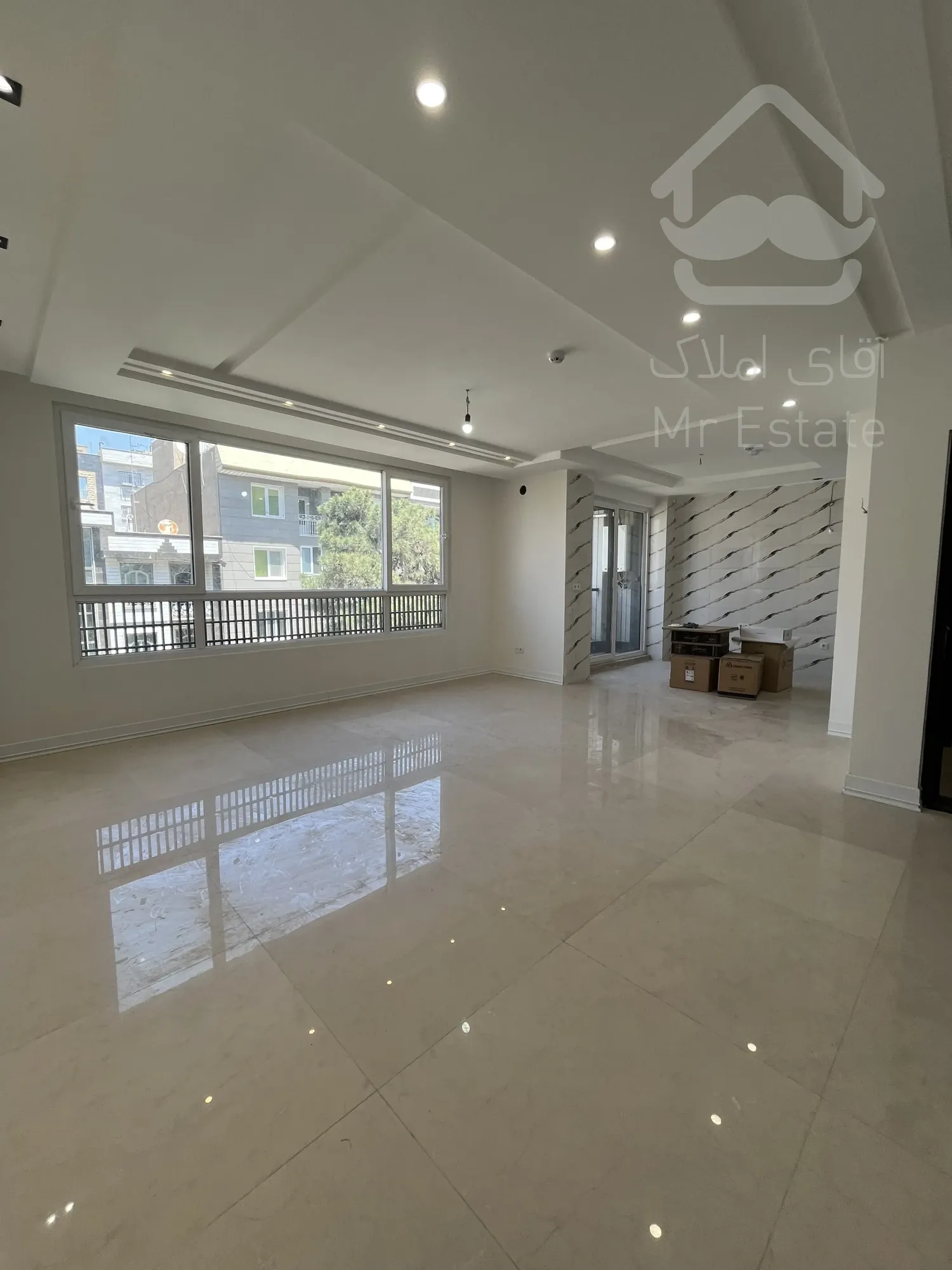 فروس واحد تاپ لوکیشن نور مستقیم زیر قیمت