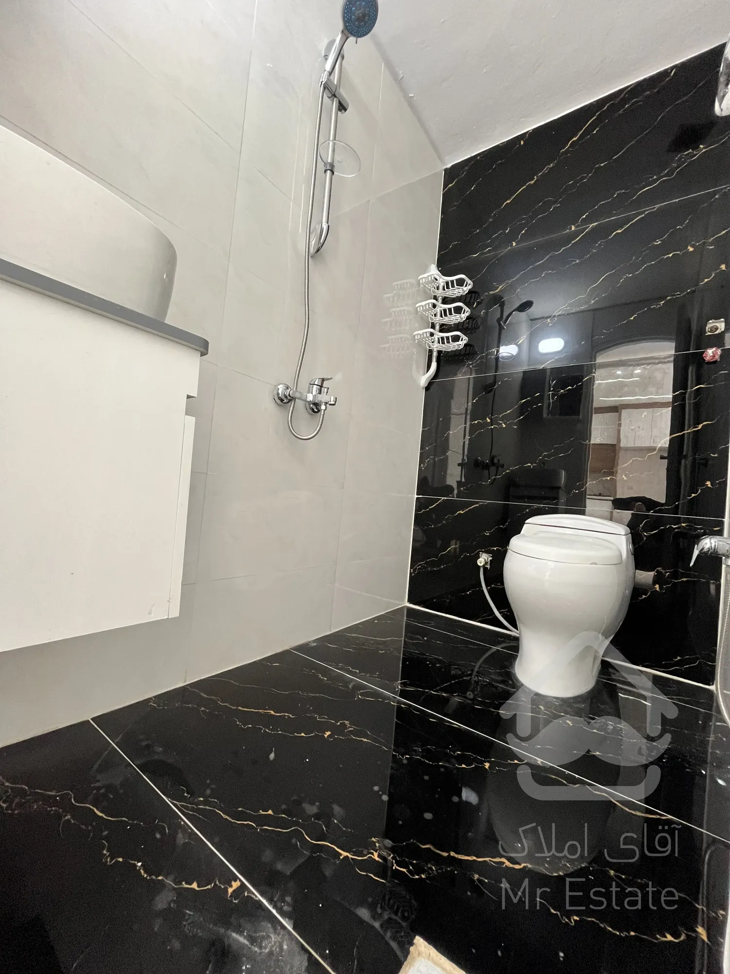 ۸۰ متر + ۱۰۰ متر حیاط اختصاصی قلب سیدرضی جای پارک جدید و مترو