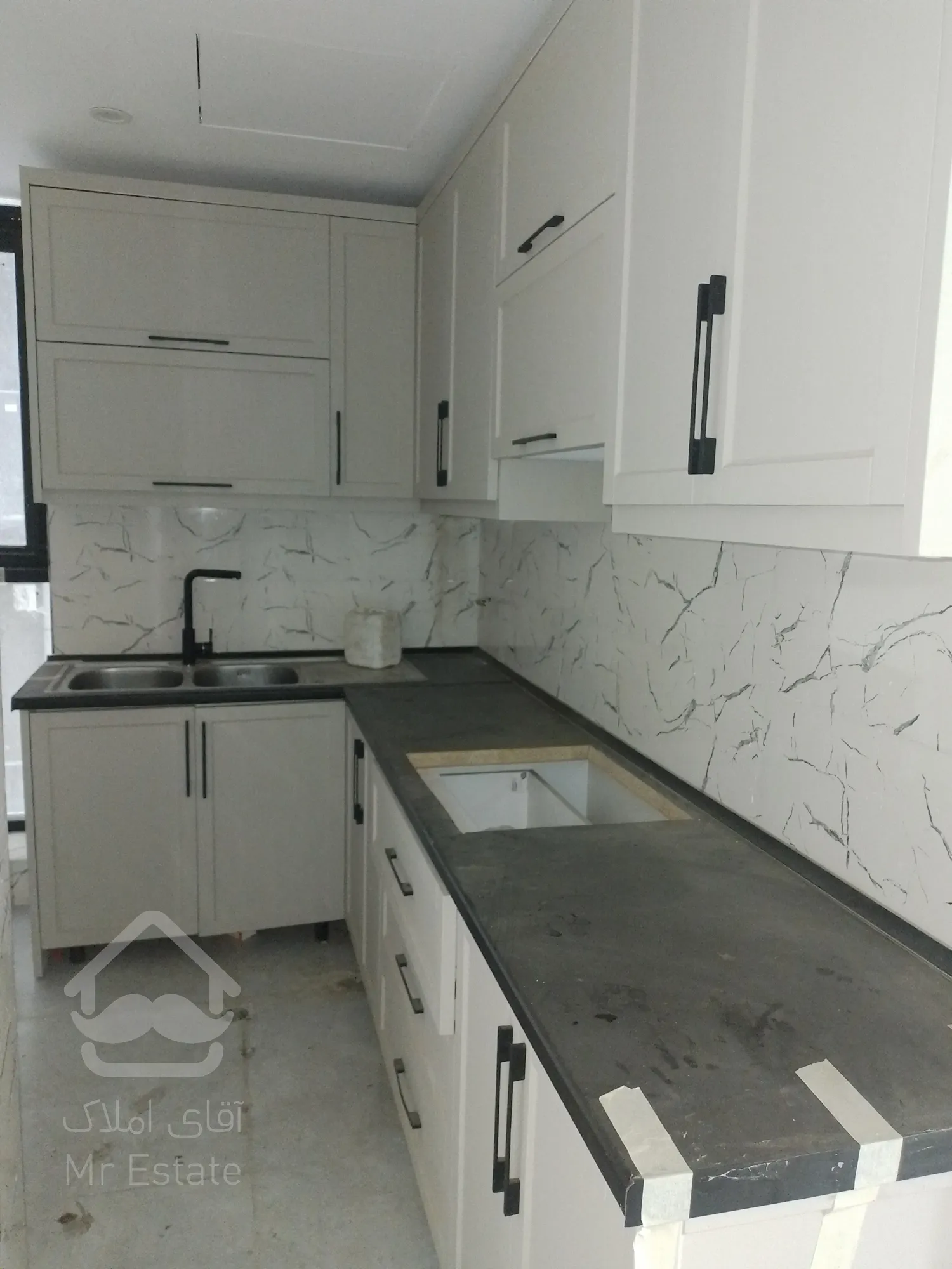 فروش اداری در پونک/198متر/سیستم تمام هوشمند/سند تک برگ  اداری/دسترسی24ساعته به واحد