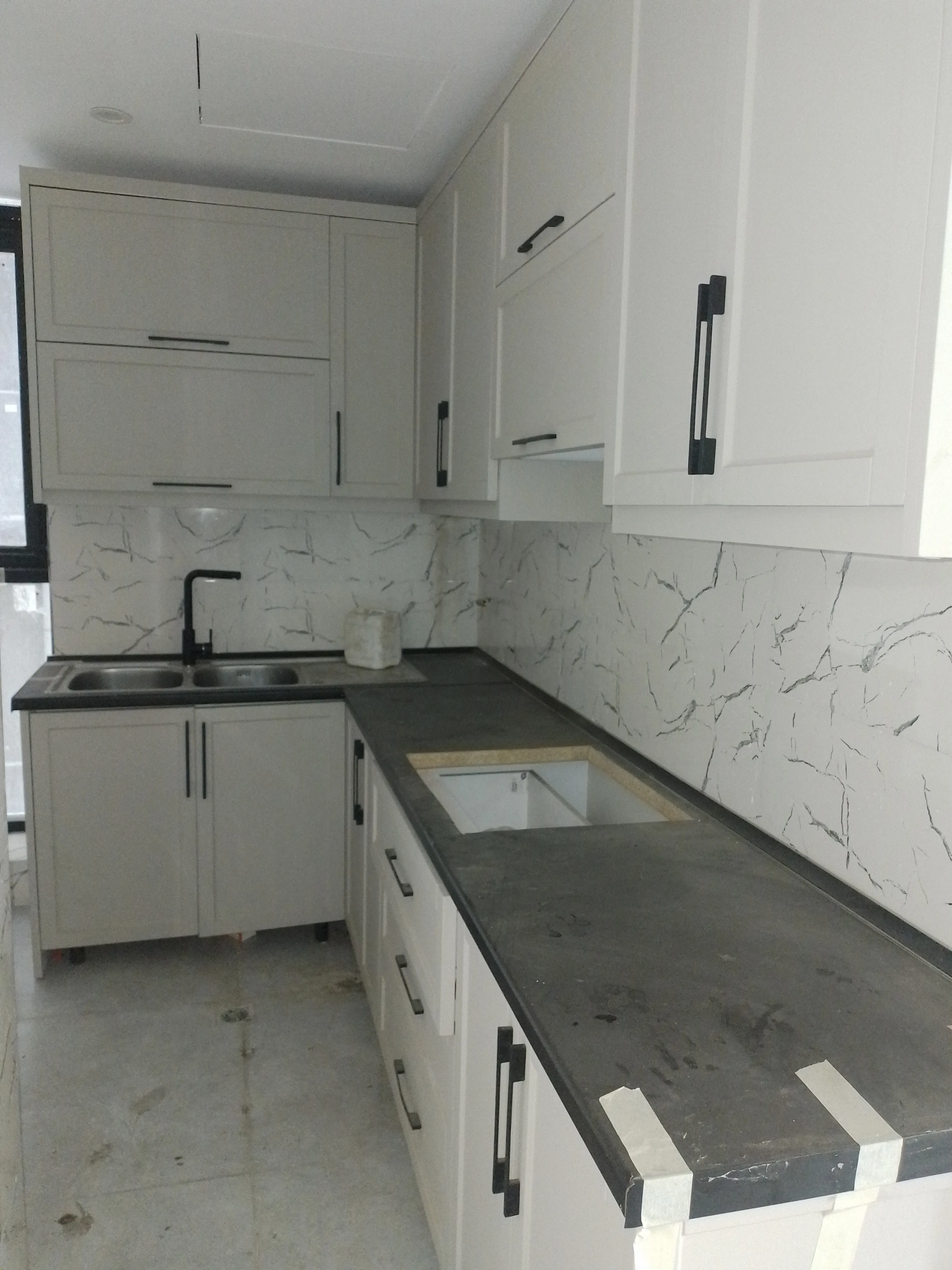 فروش اداری در پونک/169متر/سیستم تمام هوشمند/سند تک برگ  اداری/دسترسی24ساعته به واحد