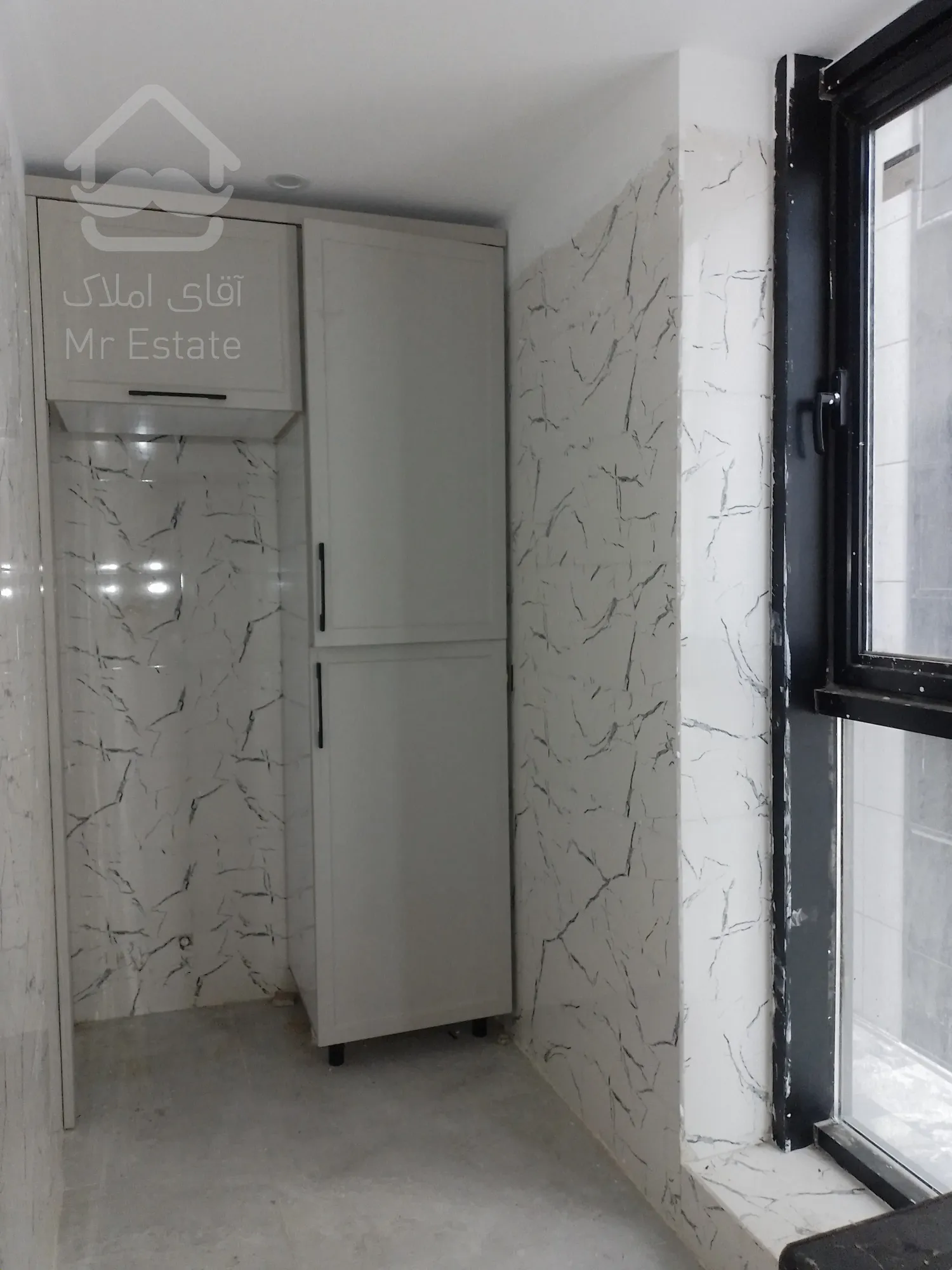 رونیکا پالاس غروی؛ اولین پارک اداری شهرتهران/81متر