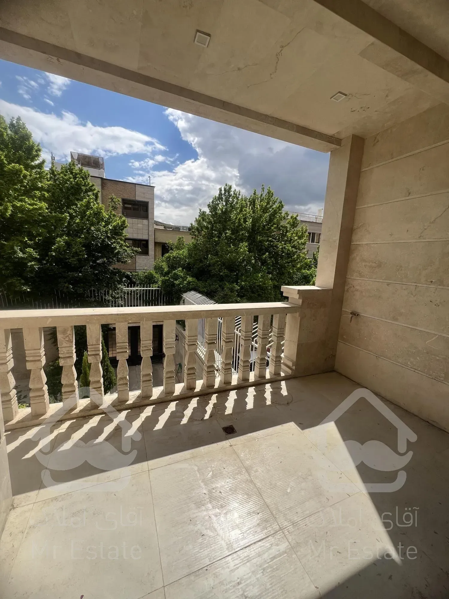 واحد ۲۵۰ متری/تک واحدی/ خیابان نیایش