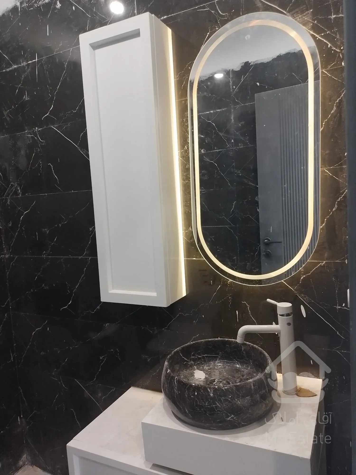 فروش واحد اداری در پونک/190متر ویودار /غرق درنور/سند تک برگ اداری/موقعیت عالی