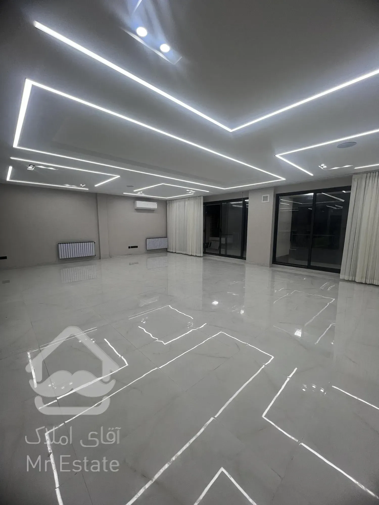 تک واحدی/۴خواب/حیاط اختصاصی