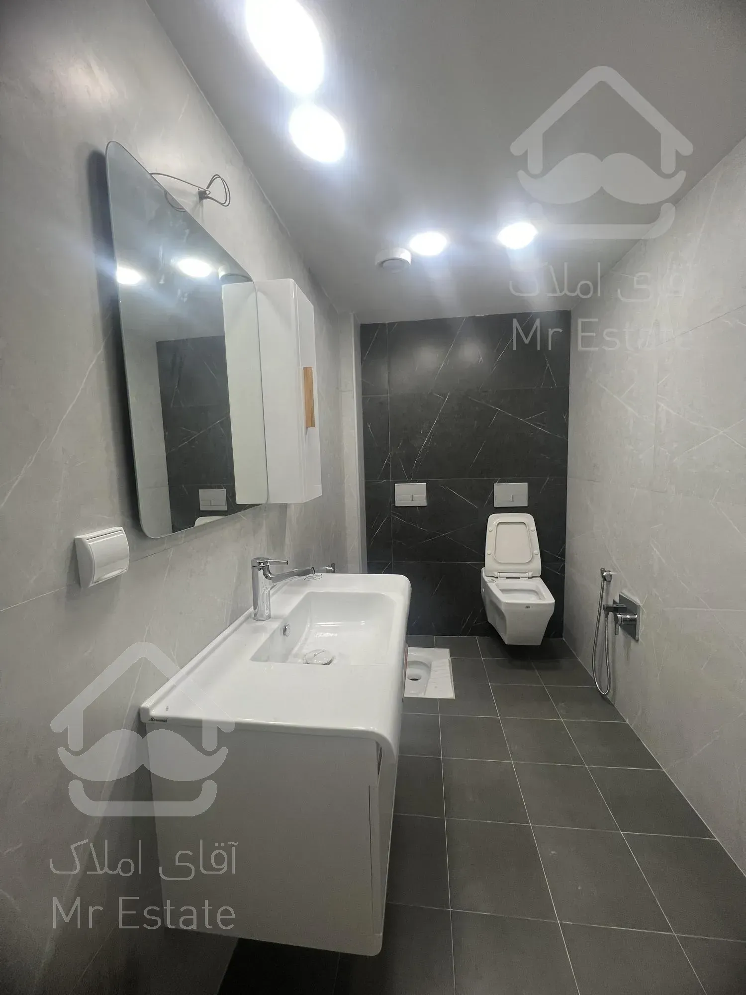 تک واحدی/۴خواب/حیاط اختصاصی