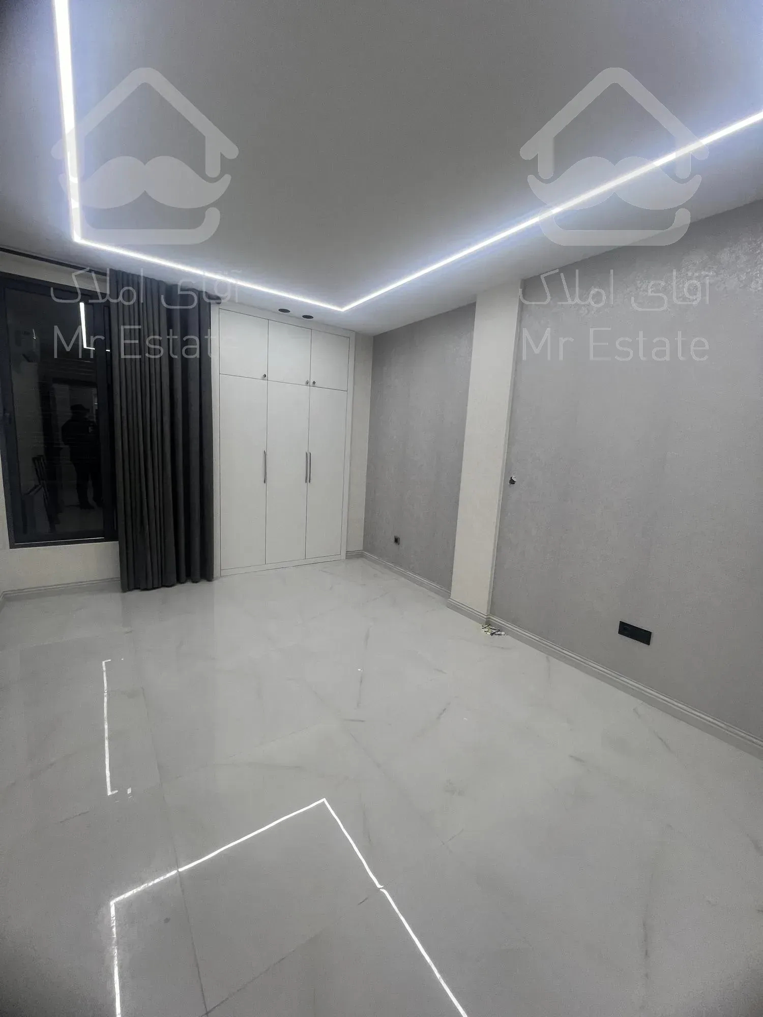 تک واحدی/۴خواب/حیاط اختصاصی