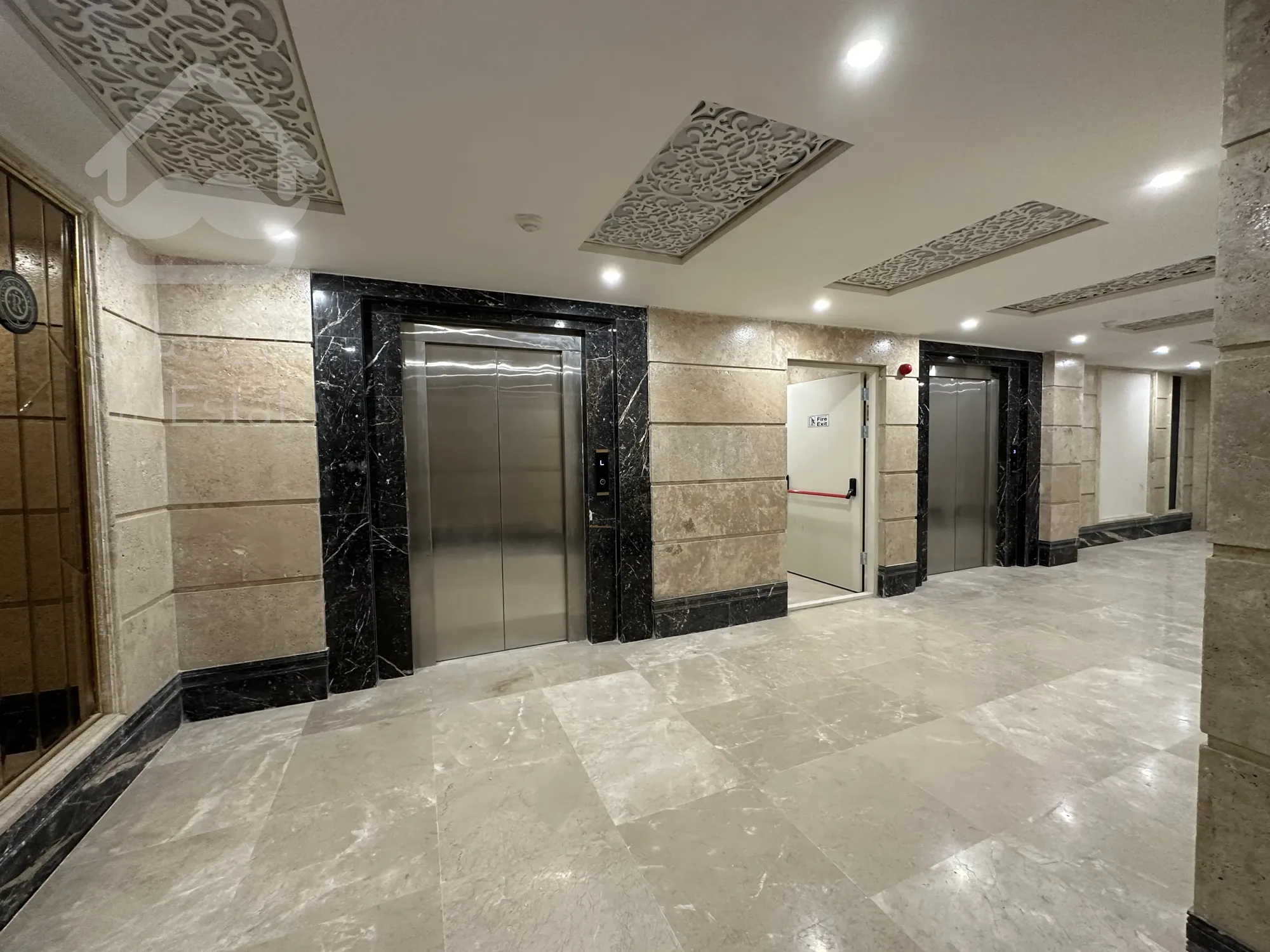 پیش فروش واحد 76 متری در رونیکا پالاس نیایش