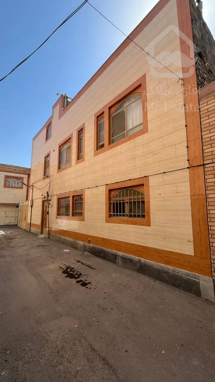2طبقه مسکونی و 1 سویت بازسازی شده مقابل پارک قلمستان