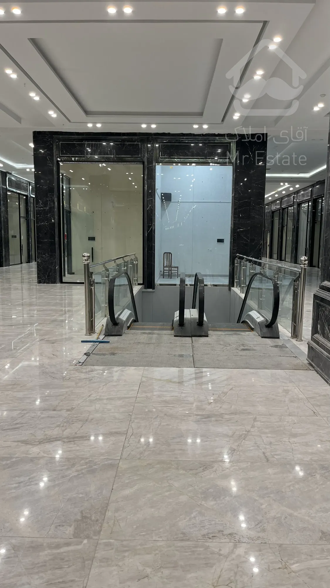 فروش واحد تجاری در پاساژ رونیکامال