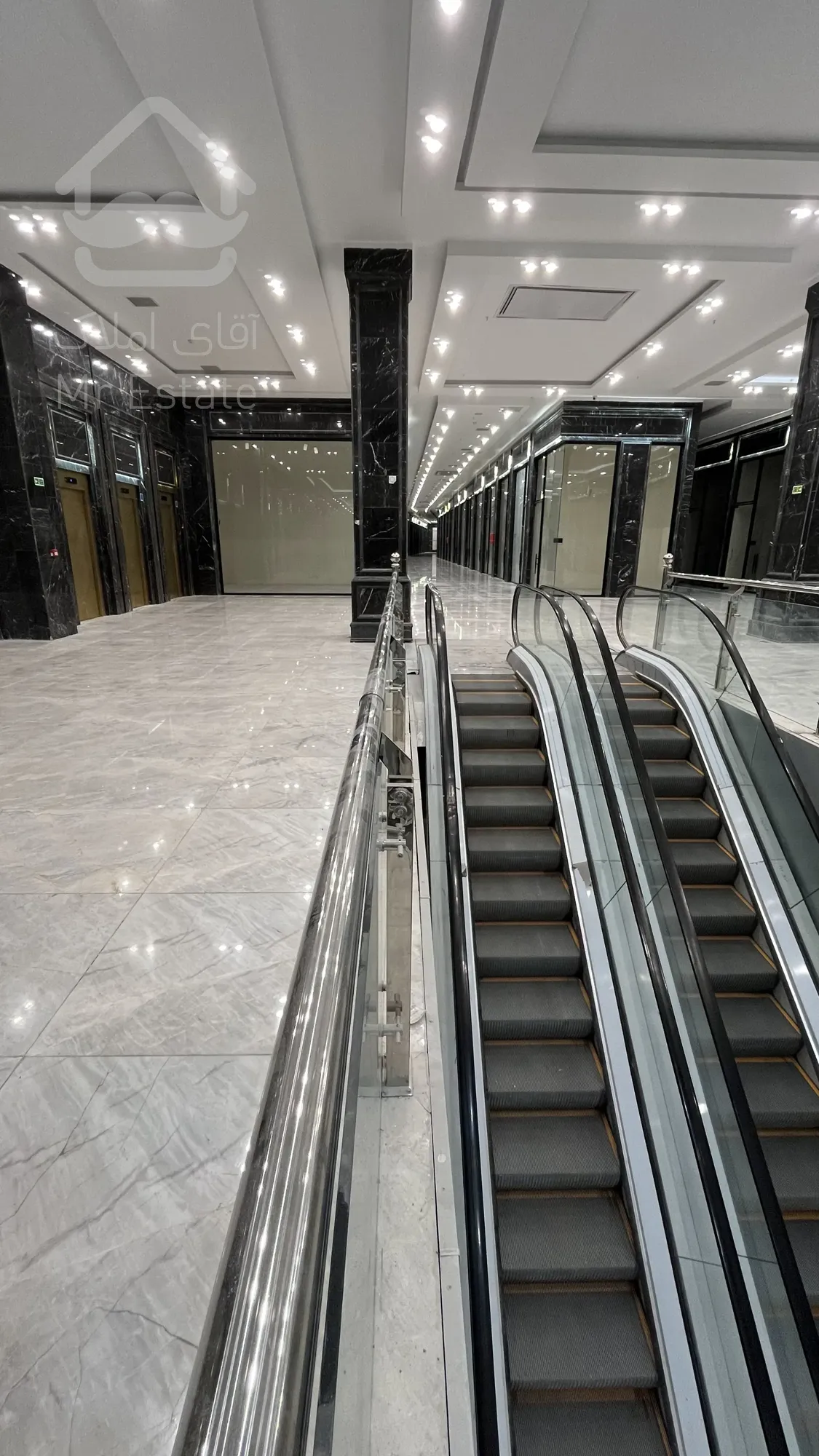 فروش تجاری در رونیکامال هروی/20متر با موقعیت عالی