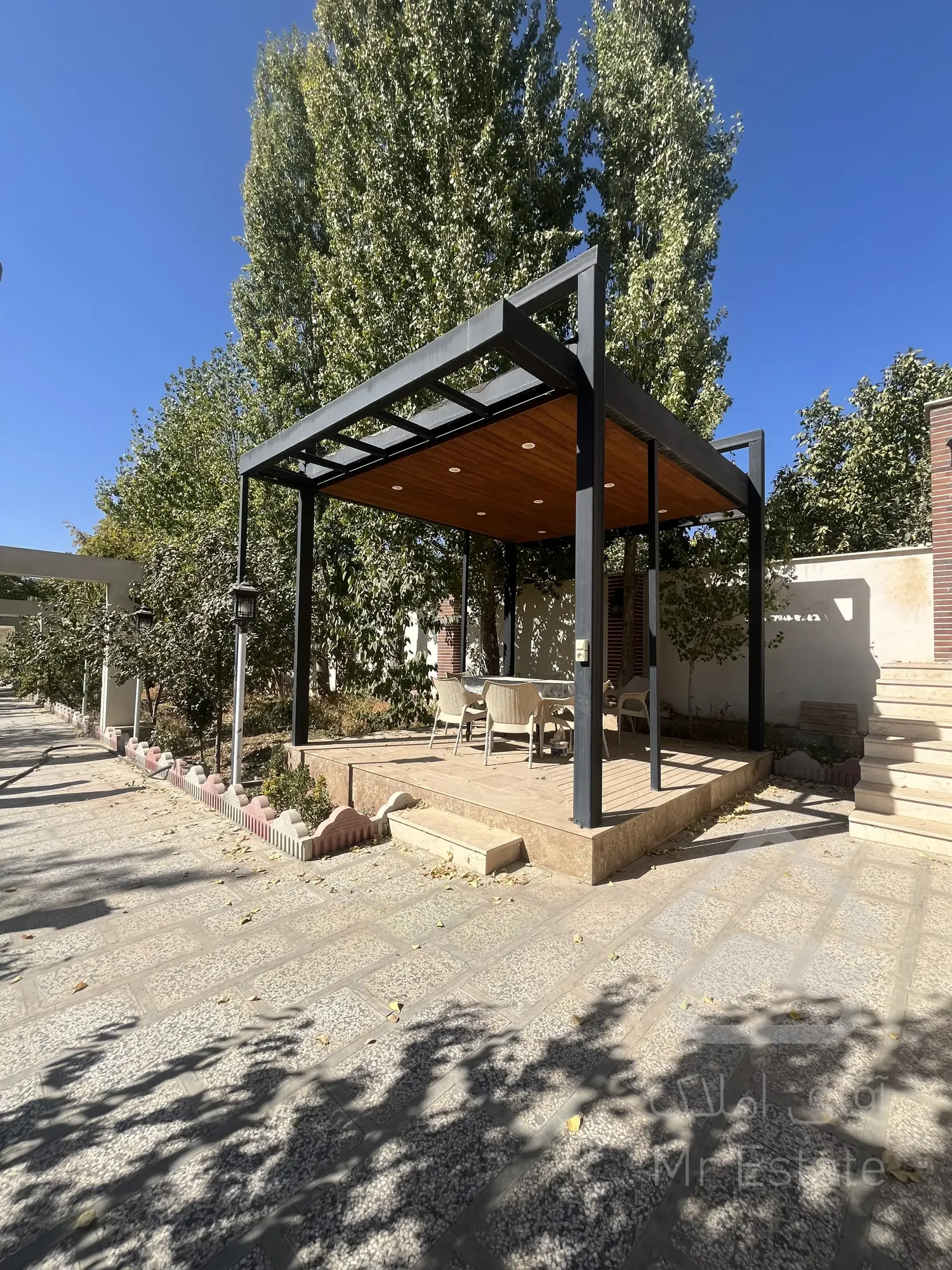 فروش ویلا ۱۲۰۰ متری