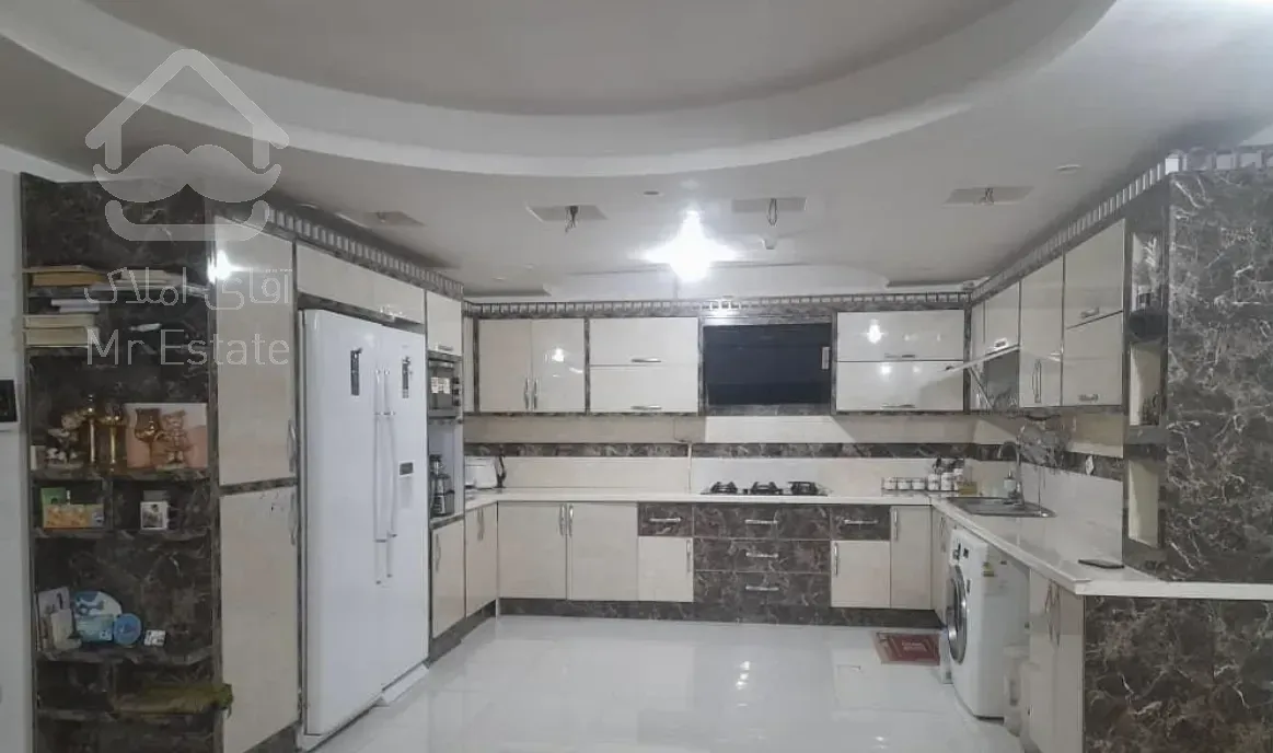 خانه ویلایی ۲ طبقه ۲۰۰ متر