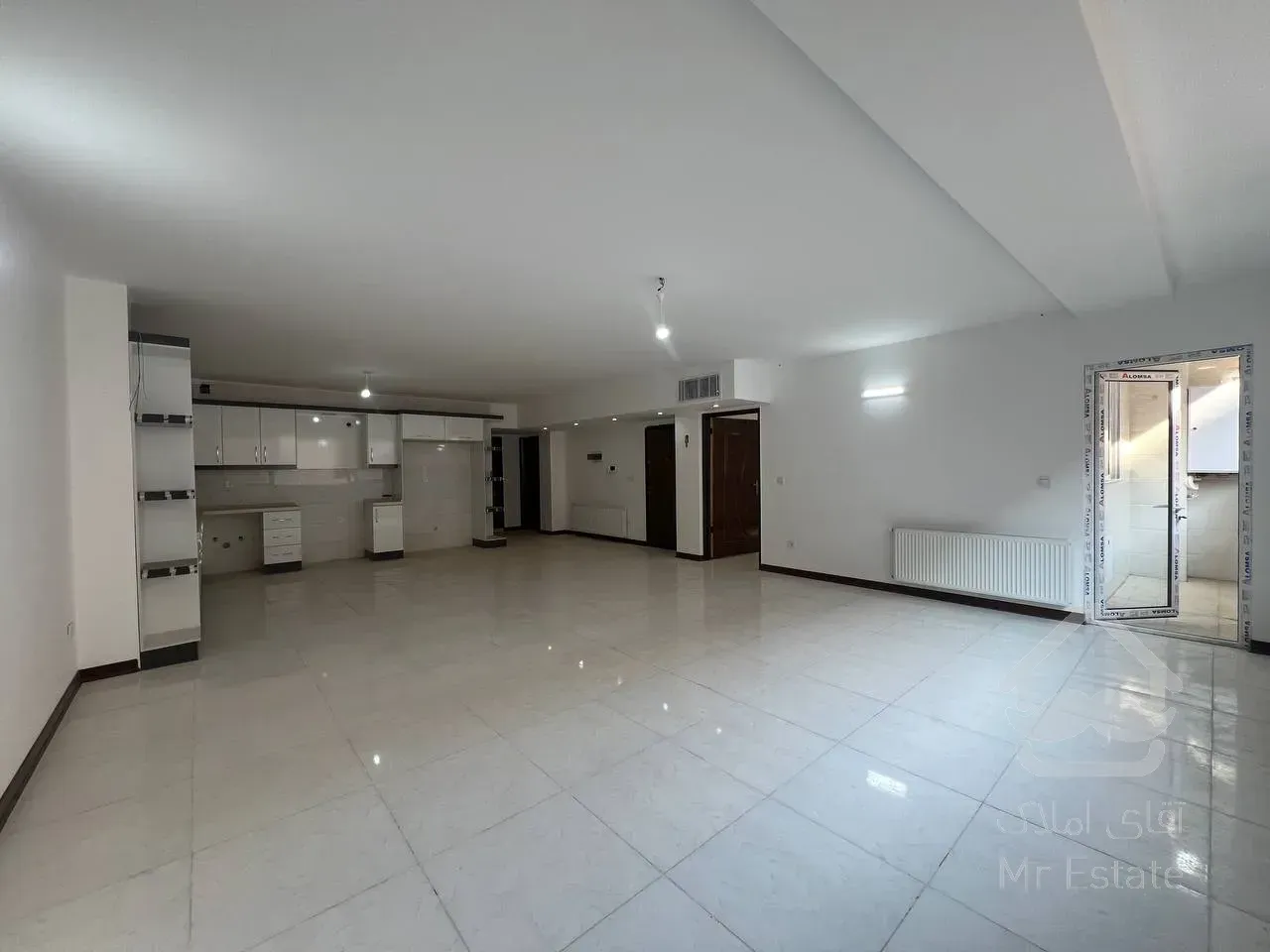 سه طبقه ویلایی