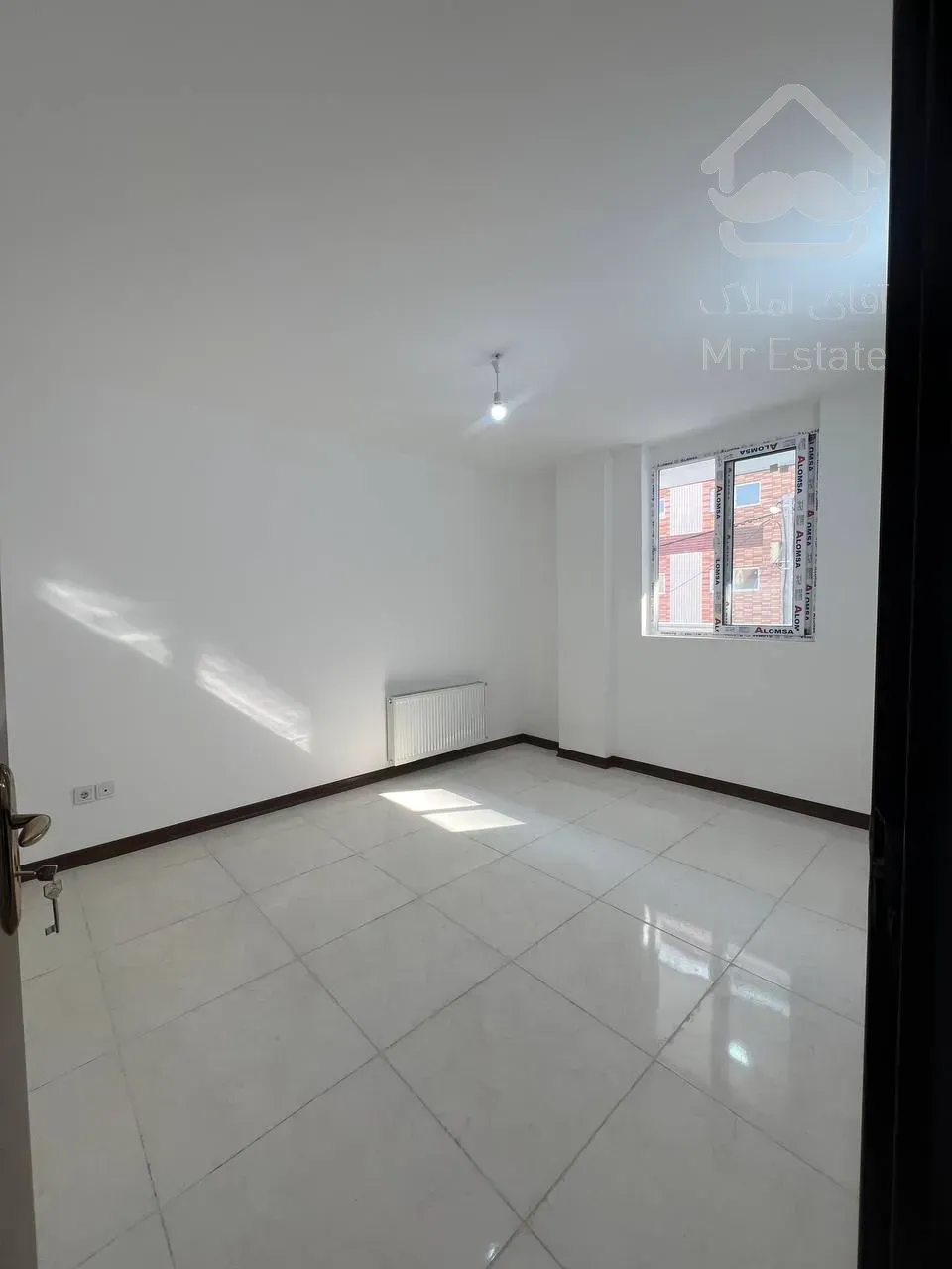 سه طبقه ویلایی