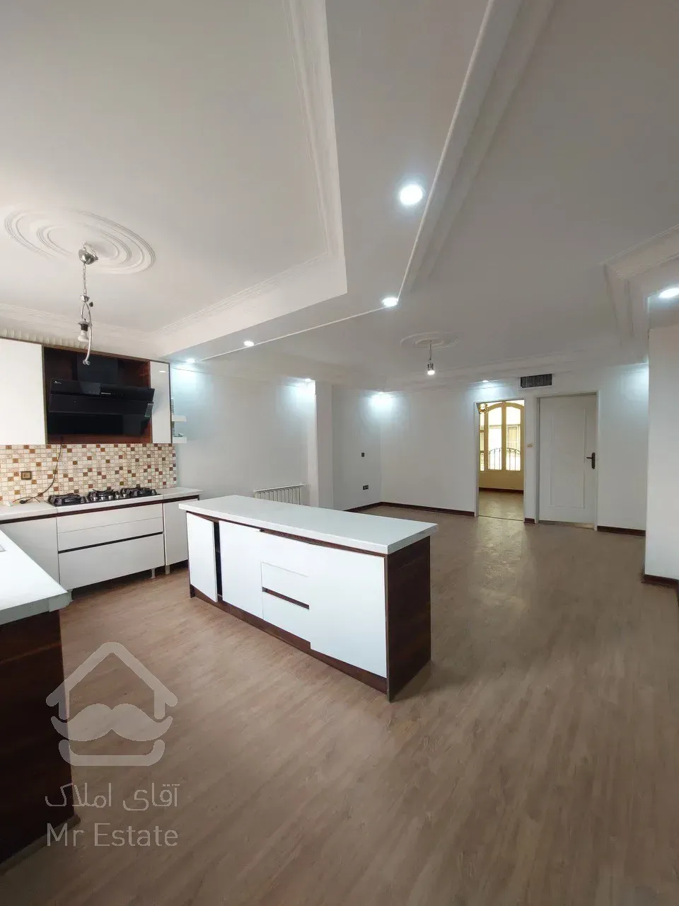 ۸۰متر۲خواب فول نور مستقیم تاپ لوکیشن