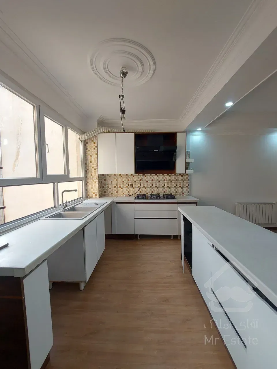 ۸۰متر۲خواب فول نور مستقیم تاپ لوکیشن