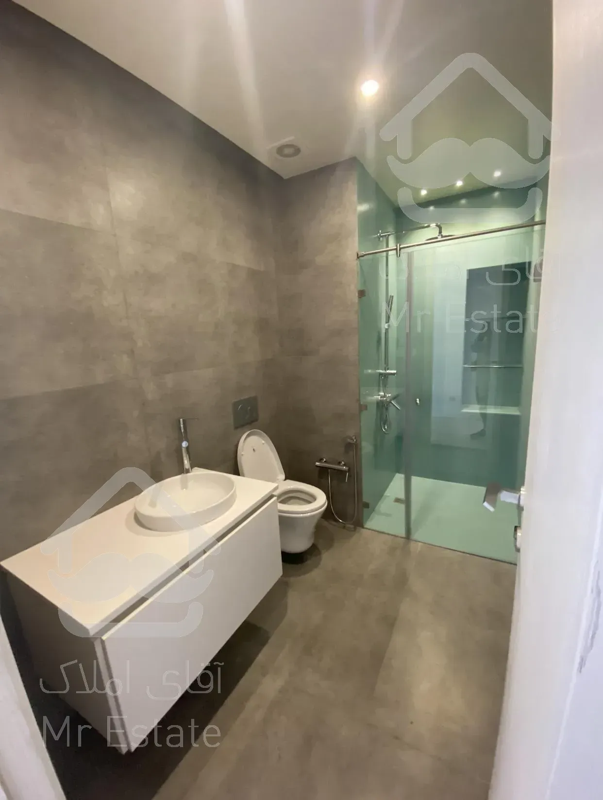 300متر آپارتمان مدرن در فرمانیه