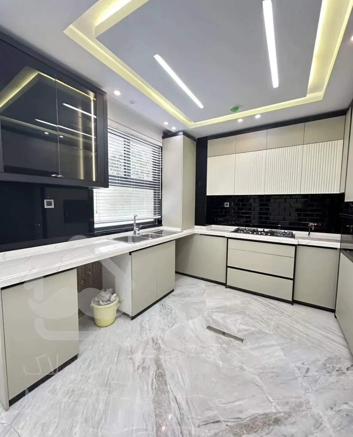 فروش آپارتمان ۹۹ متری ۲ خوابه فول امکانات سالن پرده خور در پونک شمالی