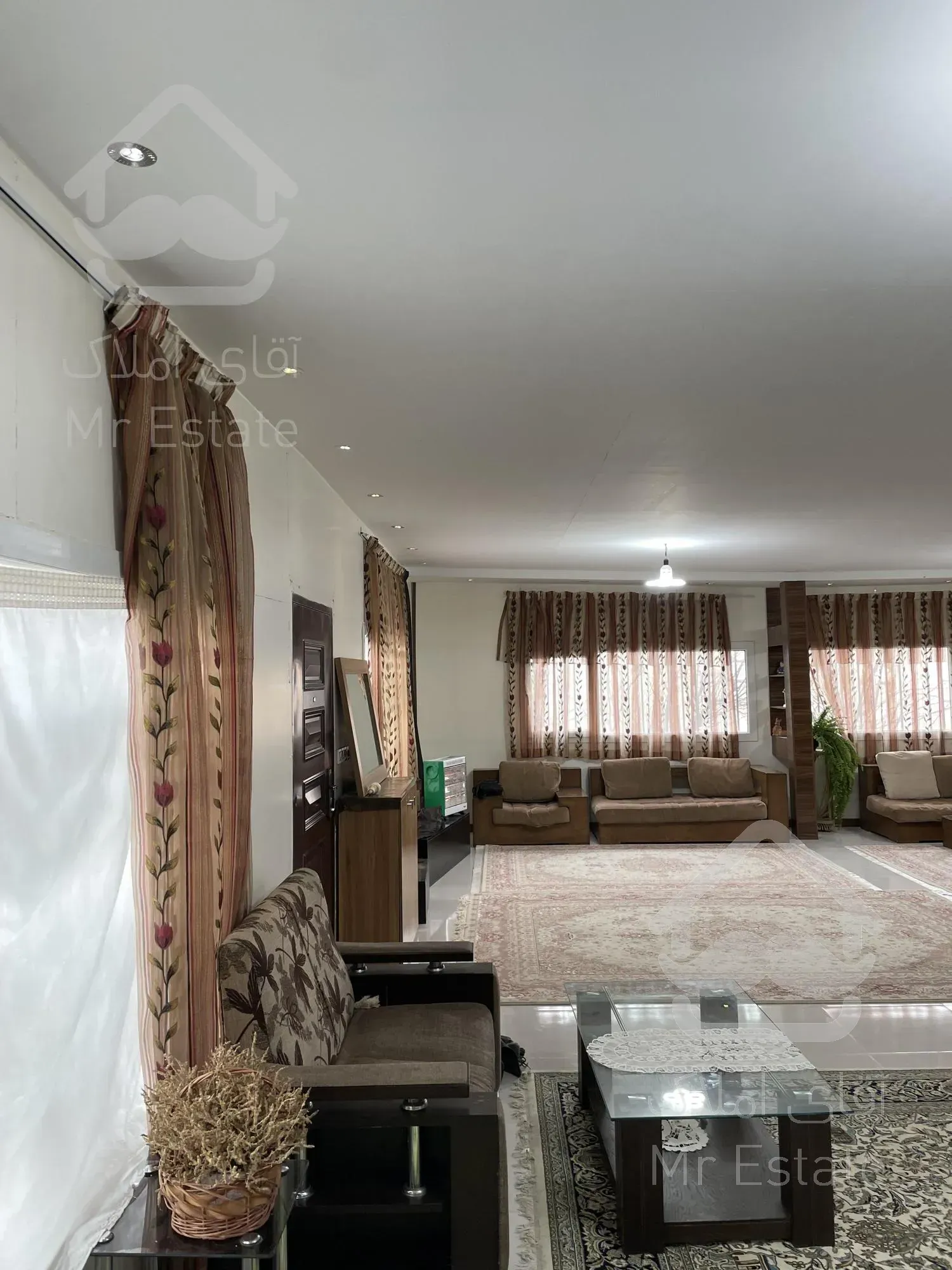 ۱۳۰ متر بنا ۱۲۰۰ متر زمین