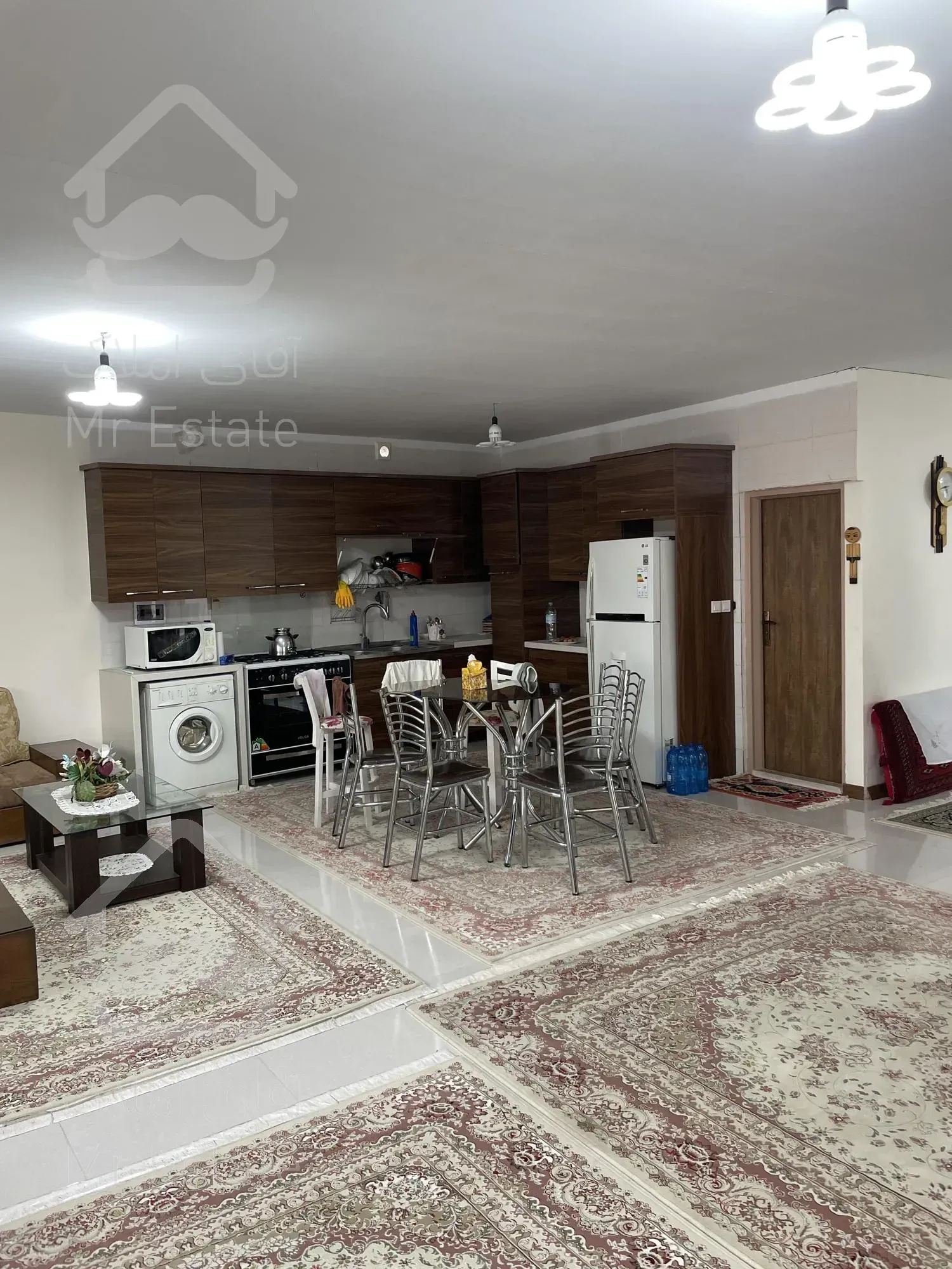 ۱۳۰ متر بنا ۱۲۰۰ متر زمین