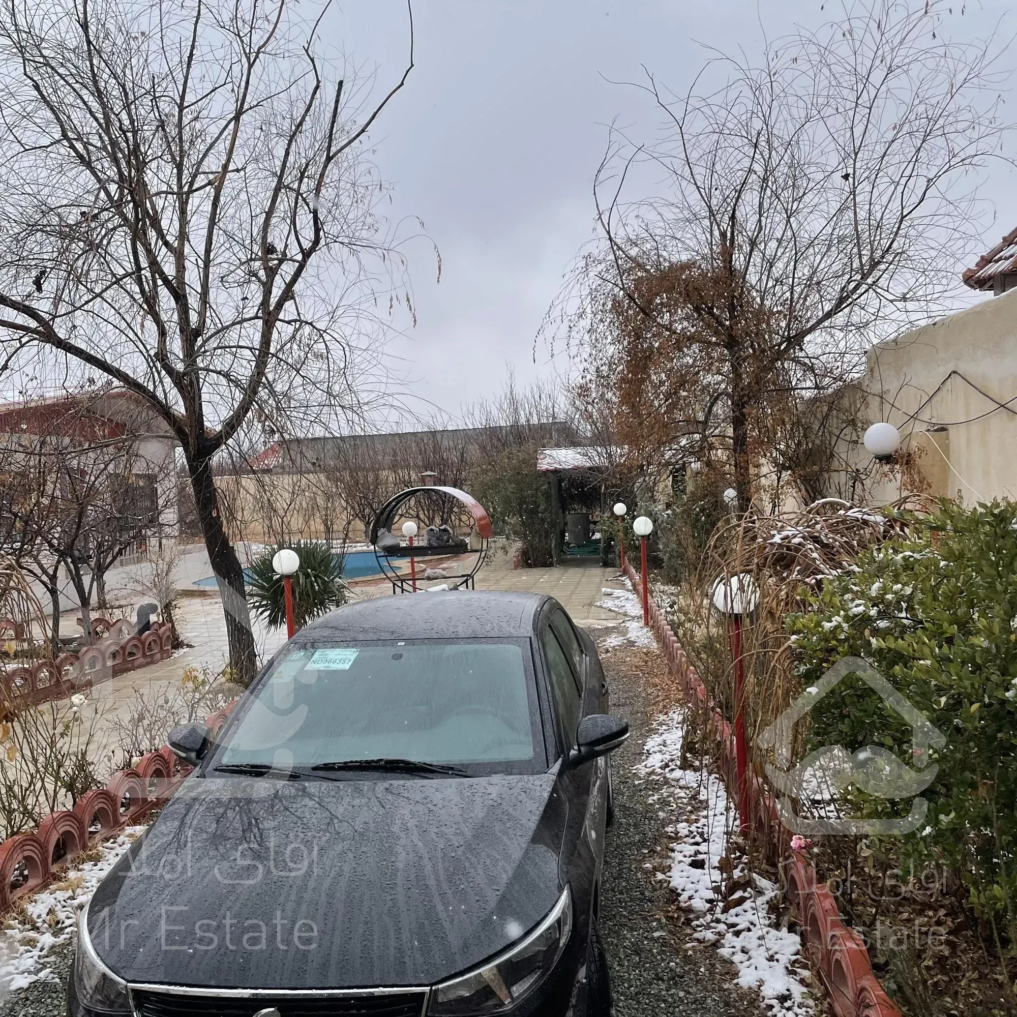 ۱۳۰ متر بنا ۱۲۰۰ متر زمین