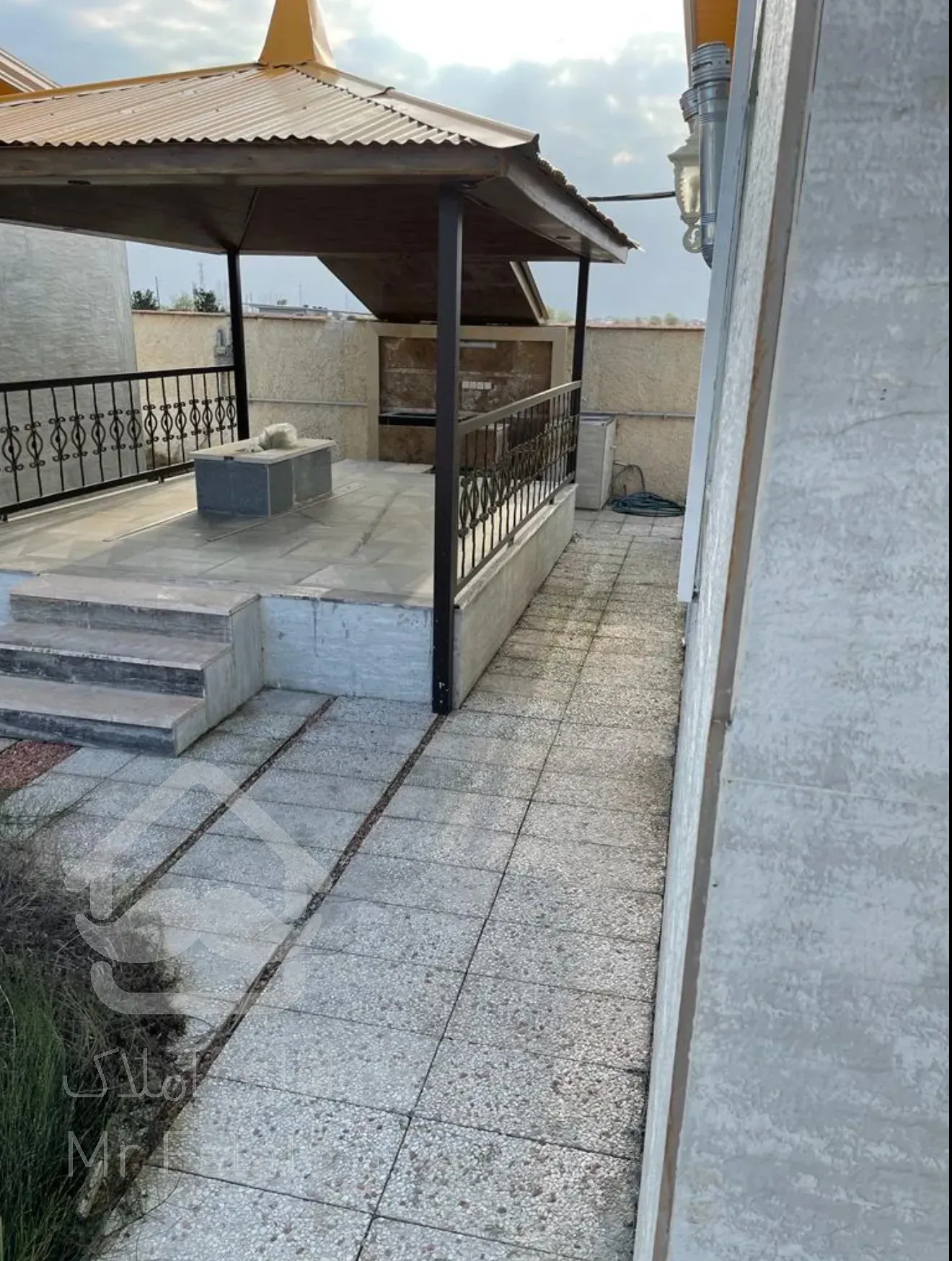 مجموعه ۱۰۰۰ متری