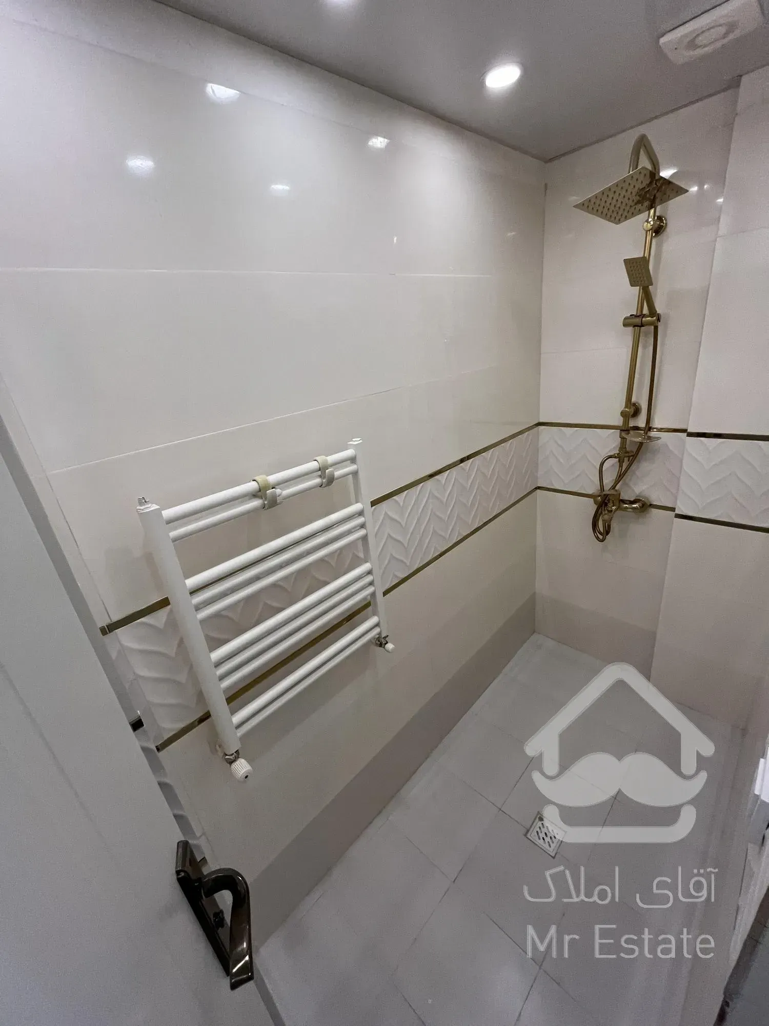 واحد۵۵متری مهرشهر زنبق