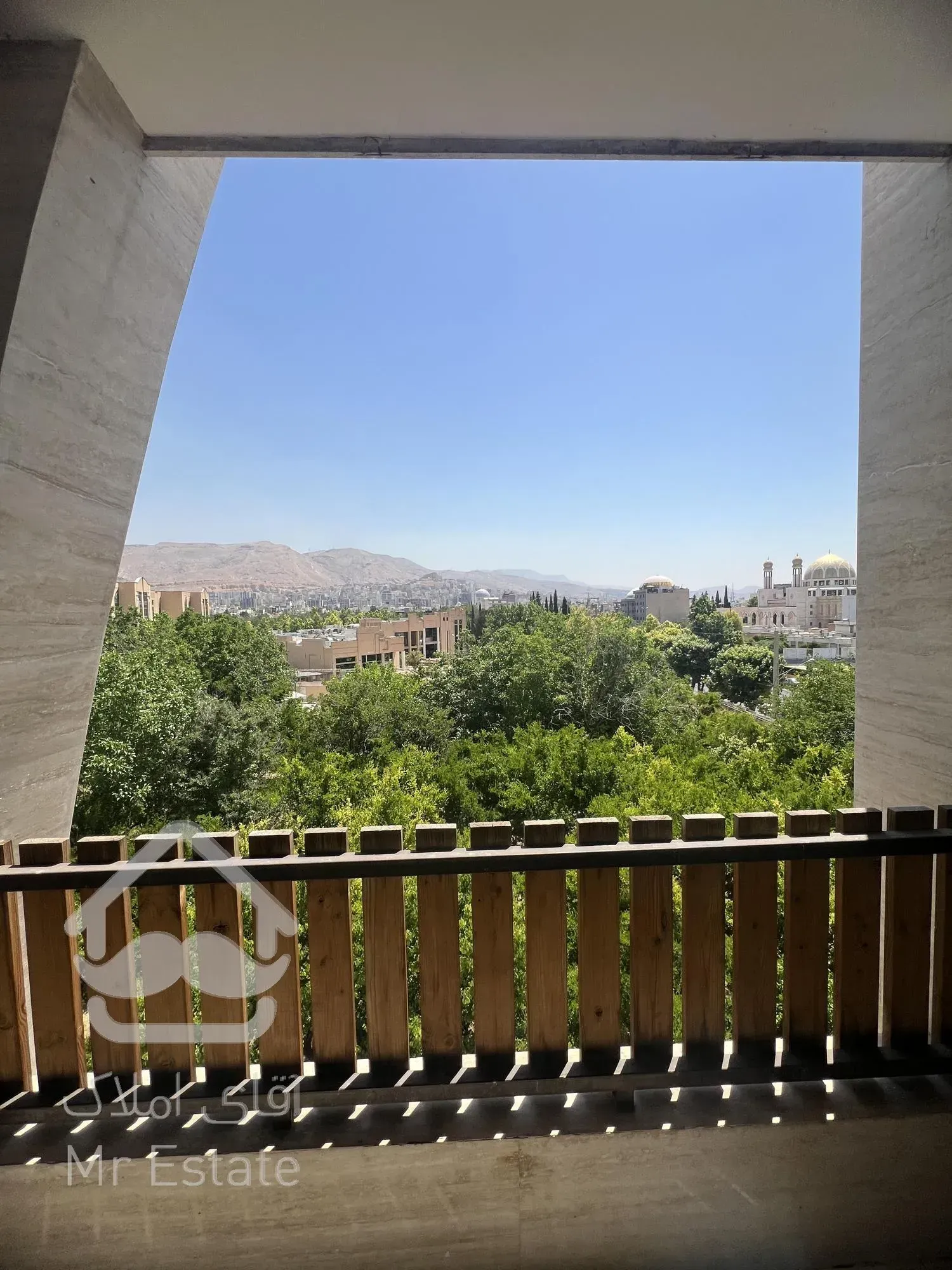 رهن اجاره اپارتمان۱۴۰متری دوخواب قدوسی غربی شیراز