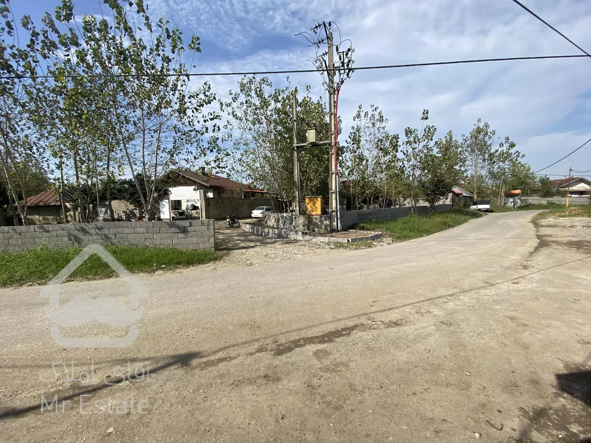 فروش ۲ هزار متر خانه و محوطه تک برگ سند