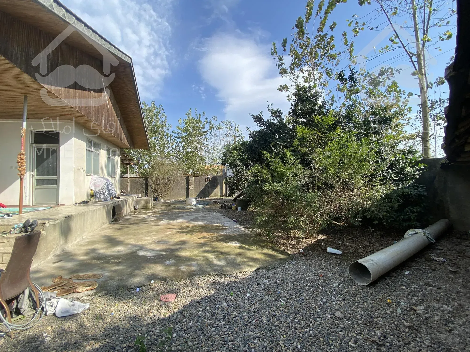 فروش ۲ هزار متر خانه و محوطه تک برگ سند