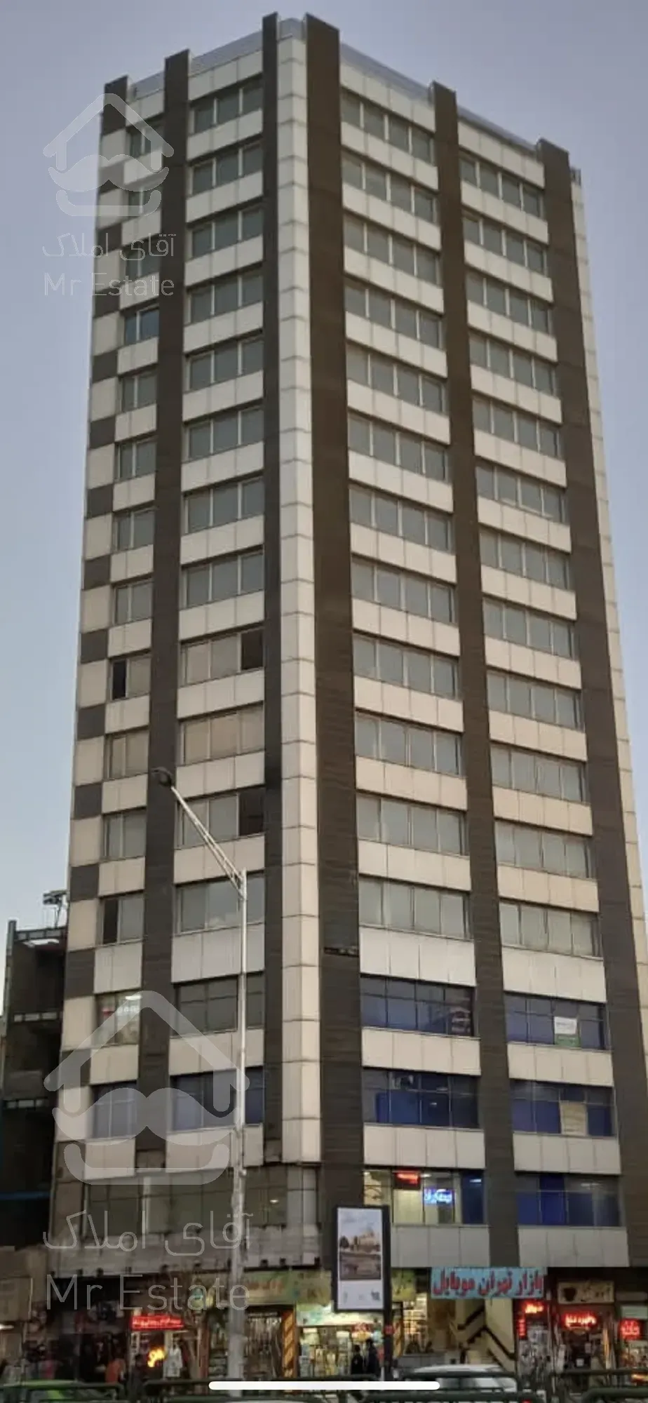 ۳۲ متر اداری