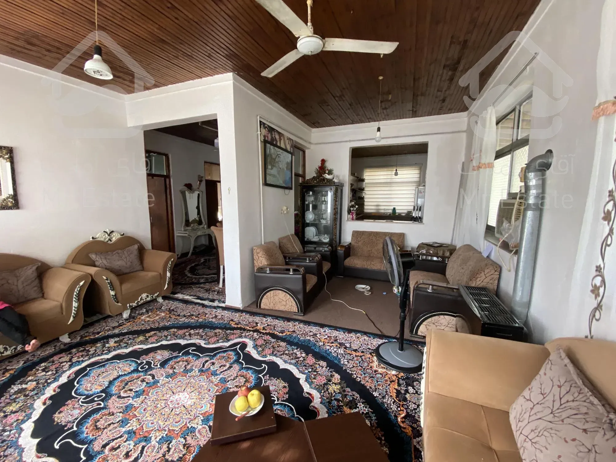 فروش ۲ هزار متر خانه و محوطه تک برگ سند