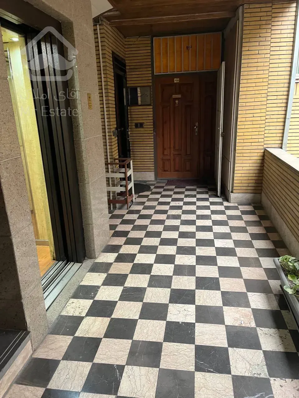 اپارتمان ۹۰ متری  موقعیت اداری  خیابان  ولیعصر