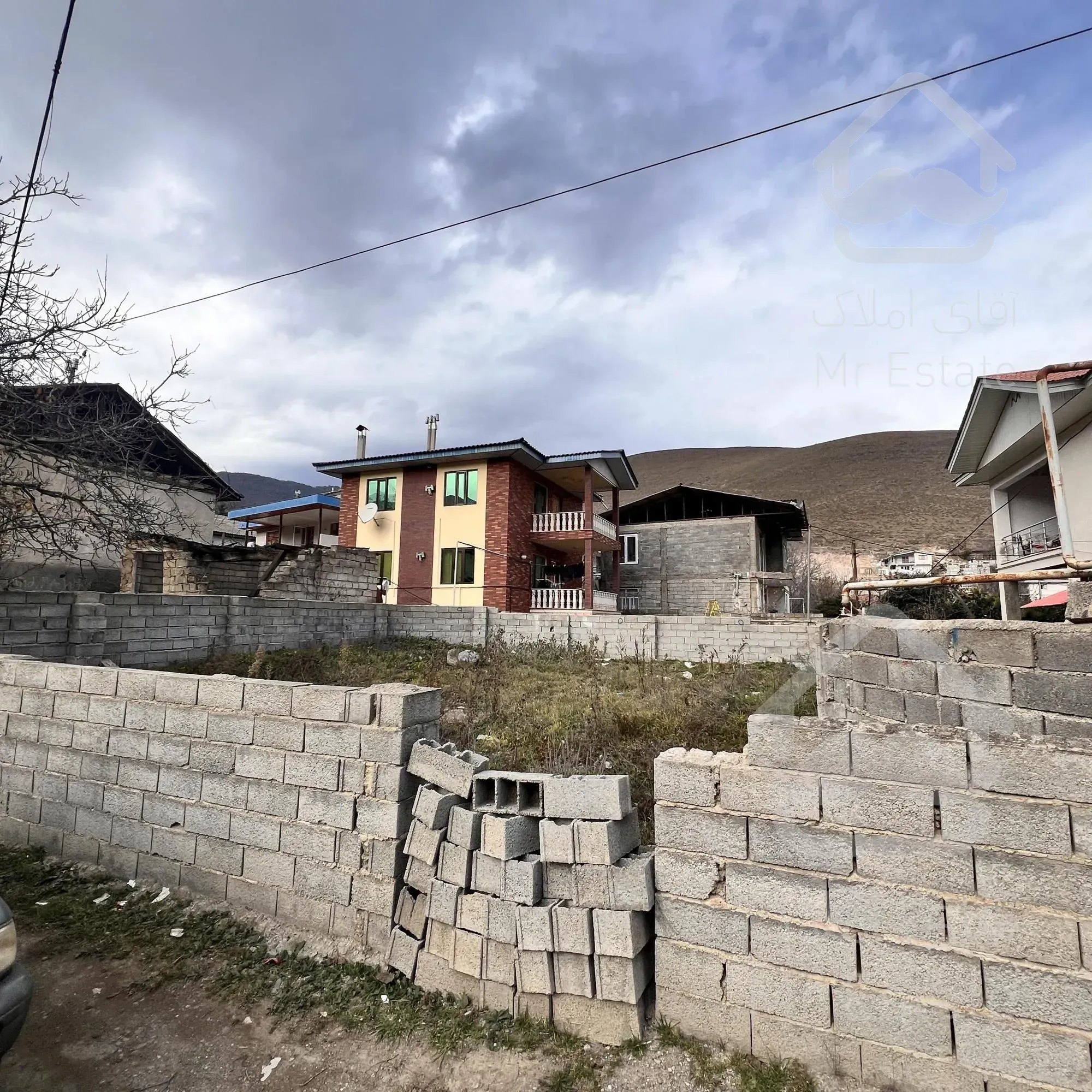 زمین کلاردشت با امکانات عالی