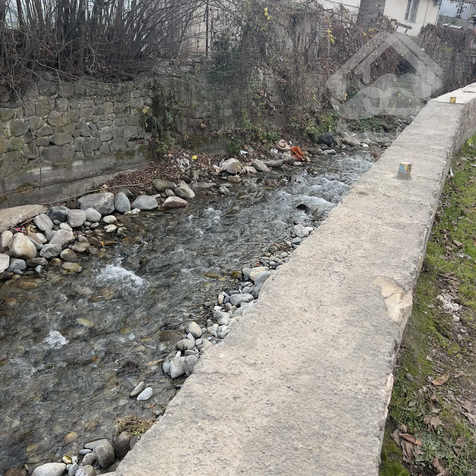 زمین کلاردشت با امکانات عالی