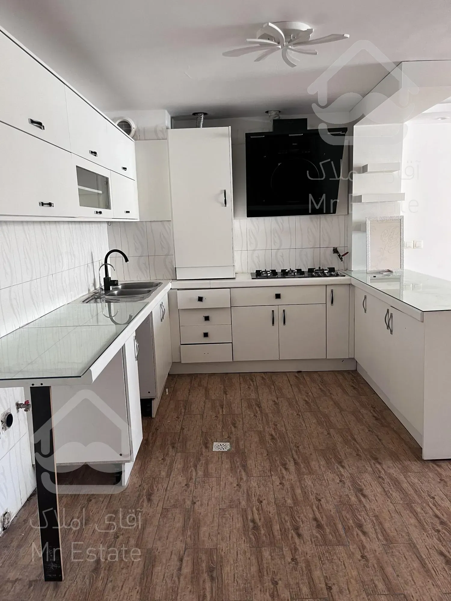 اپارتمان۱۳۰متردوخواب همت شمالی