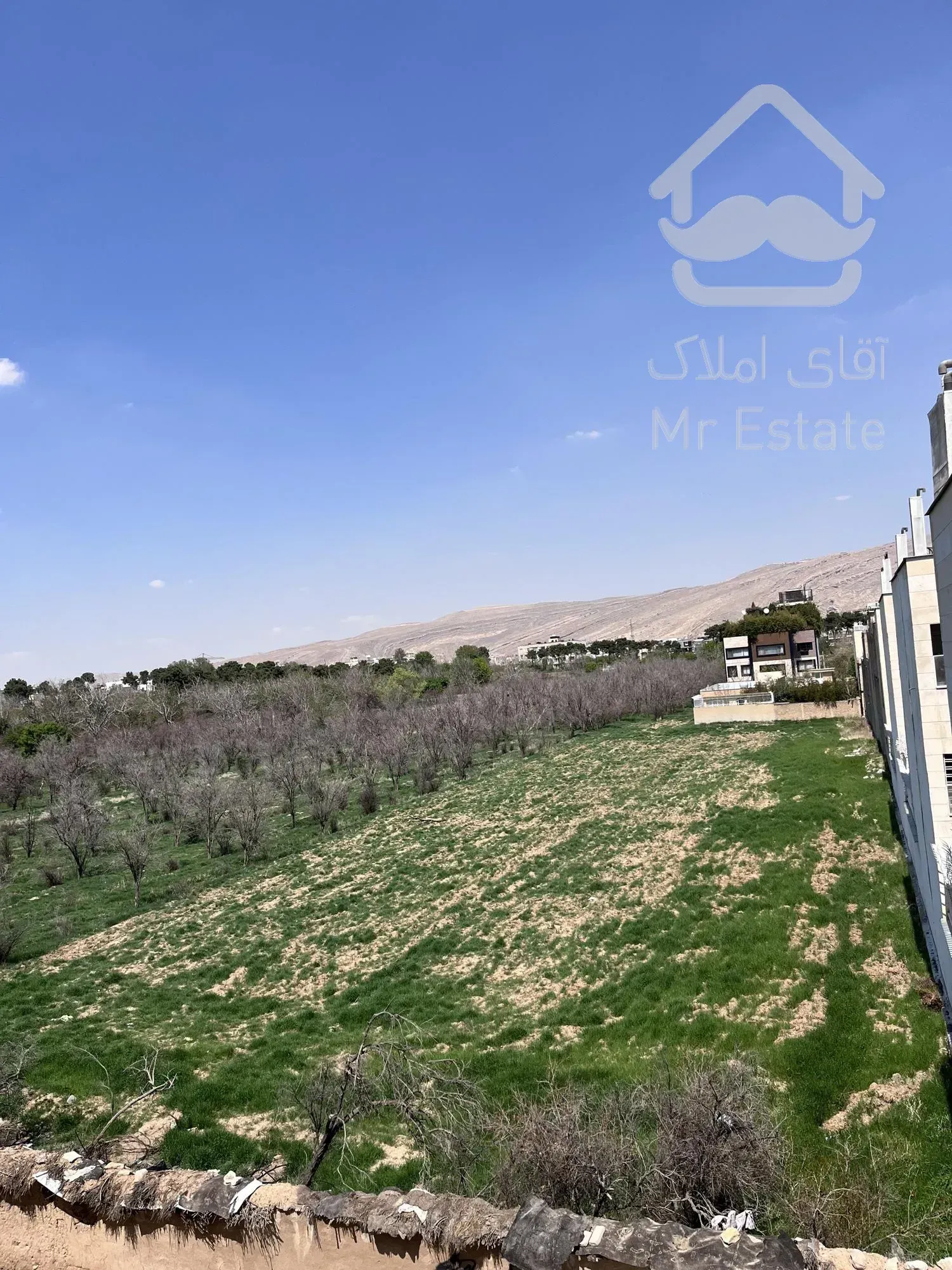 اپارتمان۱۳۰متردوخواب همت شمالی