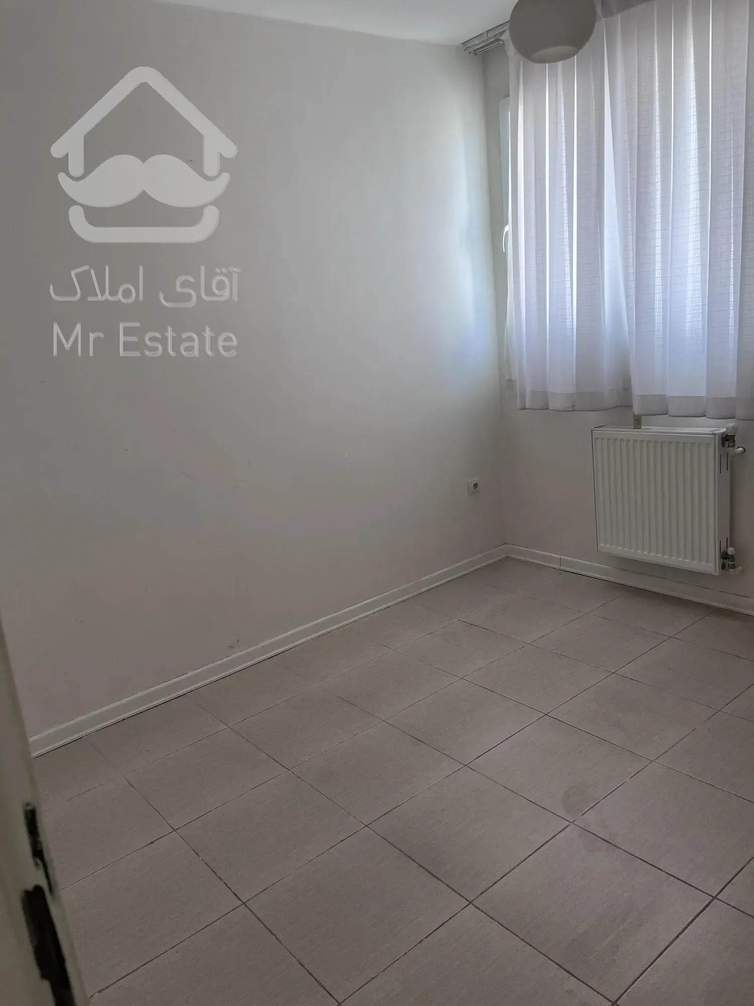 اپارتمان۱۳۰متردوخواب همت شمالی