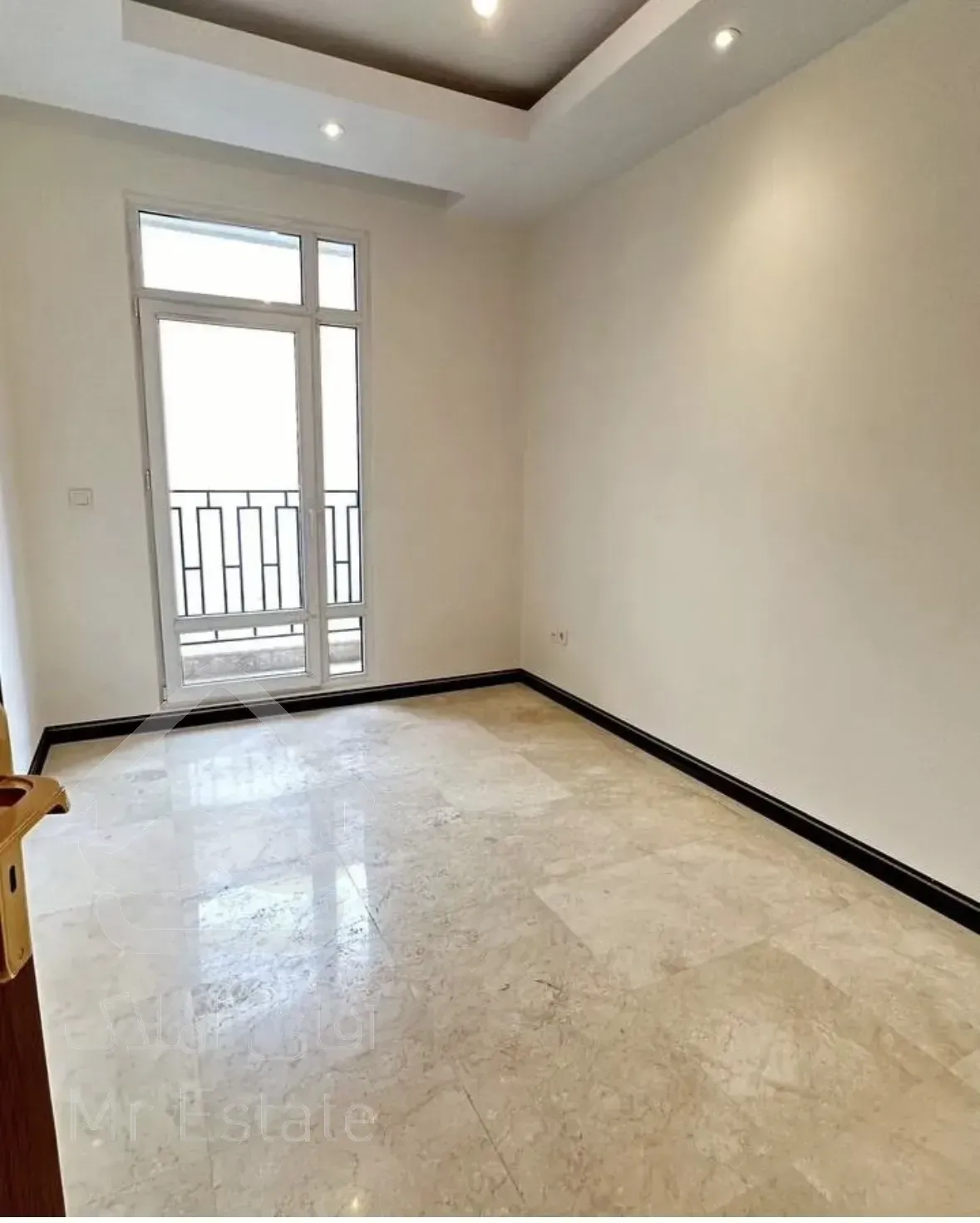 فروش آپارتمان ۱۲۰ متری ۲ خوابه رو به آفتاب در فردوس