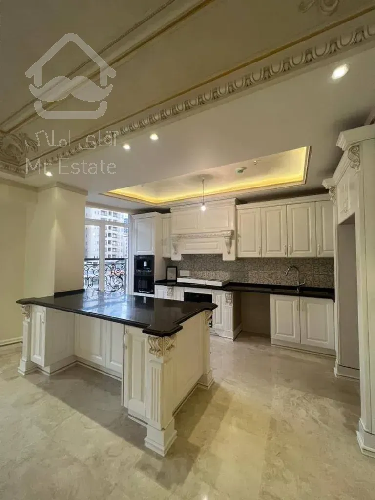 ۲۰۱ متر نیاوران/ مشاعات هتلینگ/ ۳ پارکینگ سندی