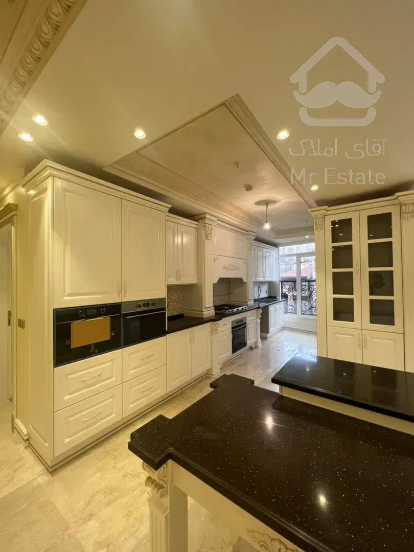 ۲۰۱ متر نیاوران/ مشاعات هتلینگ/ ۳ پارکینگ سندی