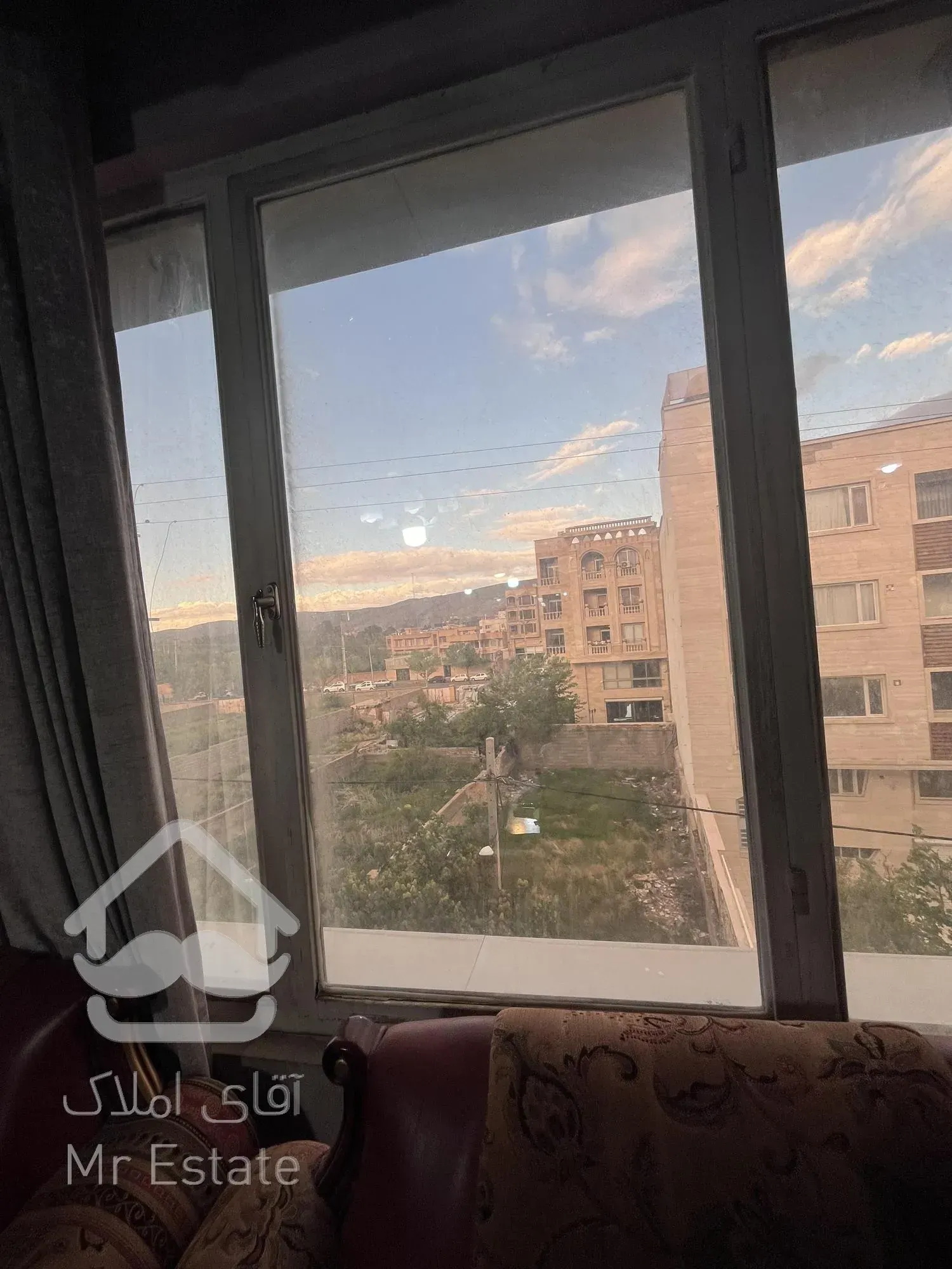 اپارتمان۱۸۰متری سه خواب همت شمالی