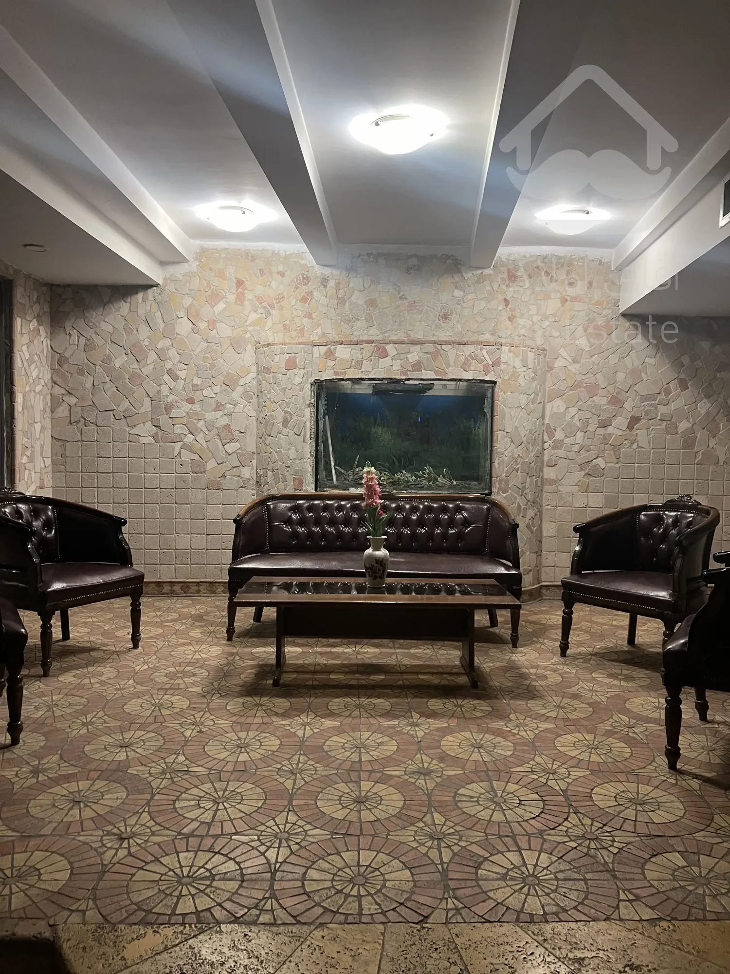 ۸۵ متر/۲ پارکینگ/نیاوران